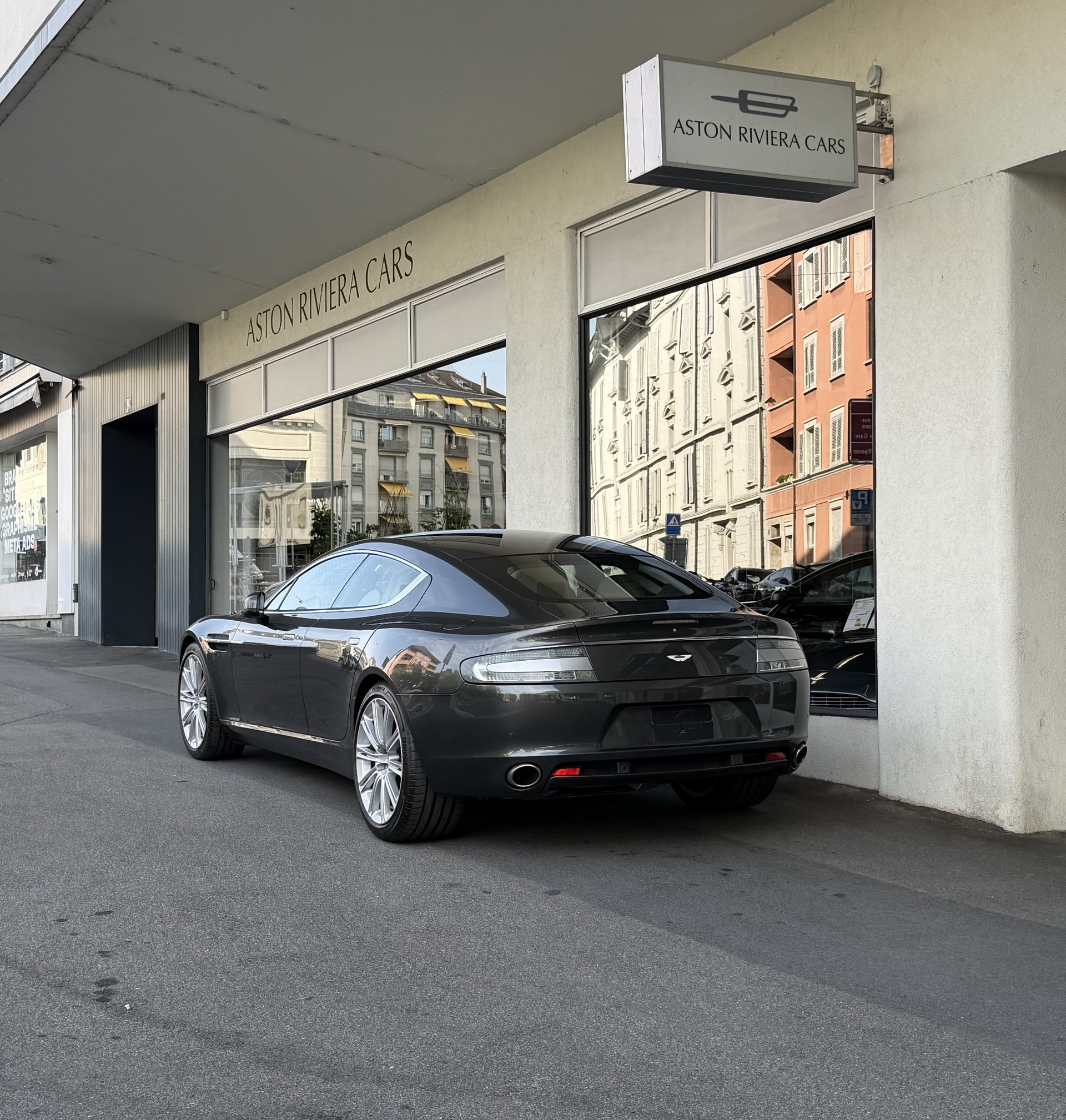 ASTON MARTIN Rapide 5.9 V12 Touchtronic 2-image-2
