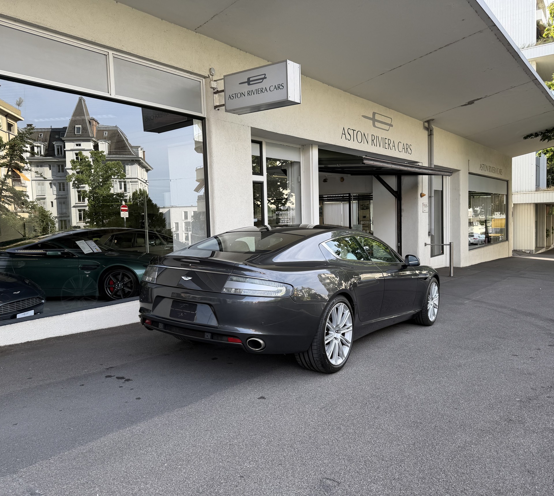 ASTON MARTIN Rapide 5.9 V12 Touchtronic 2-image-5