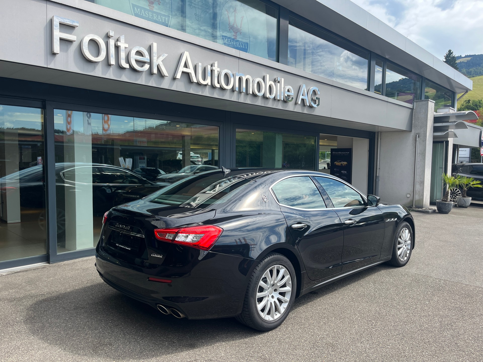 MASERATI Ghibli S Q4 3.0 GranSport-showroom-element-3
