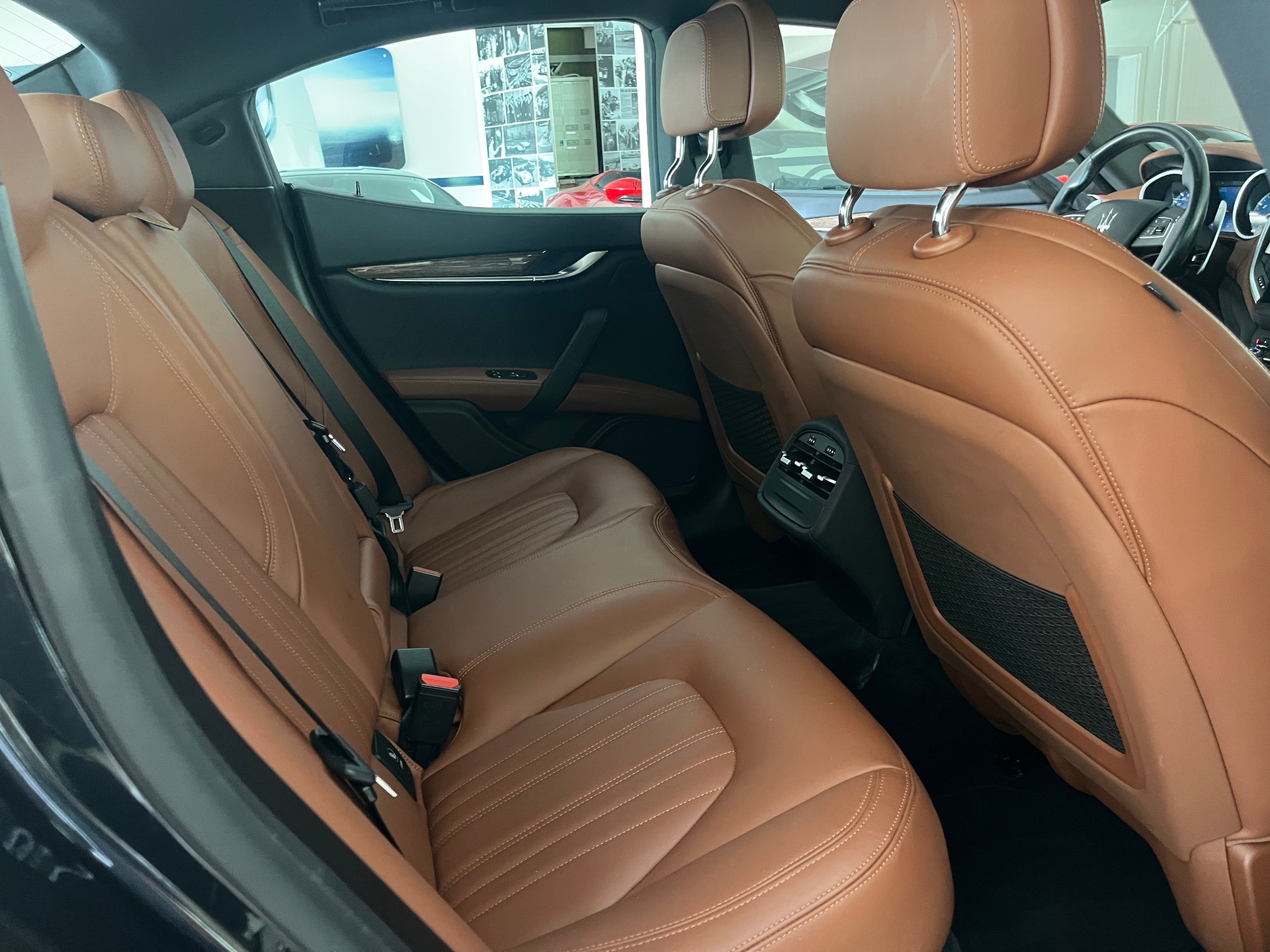 MASERATI Ghibli S Q4 3.0 GranSport-image-9