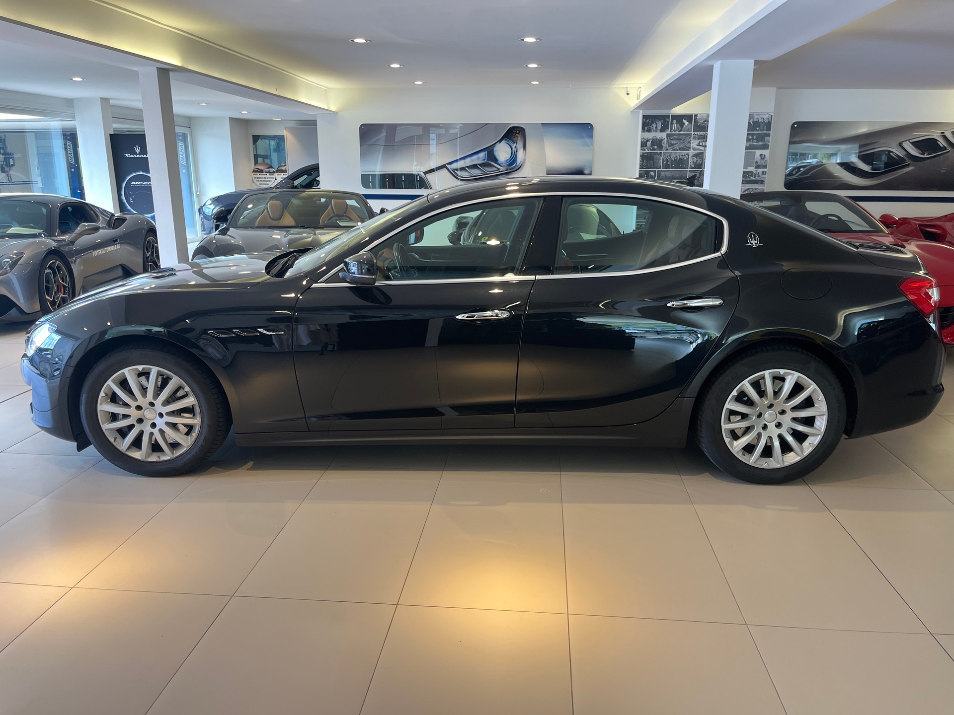 MASERATI Ghibli S Q4 3.0 GranSport-image-13