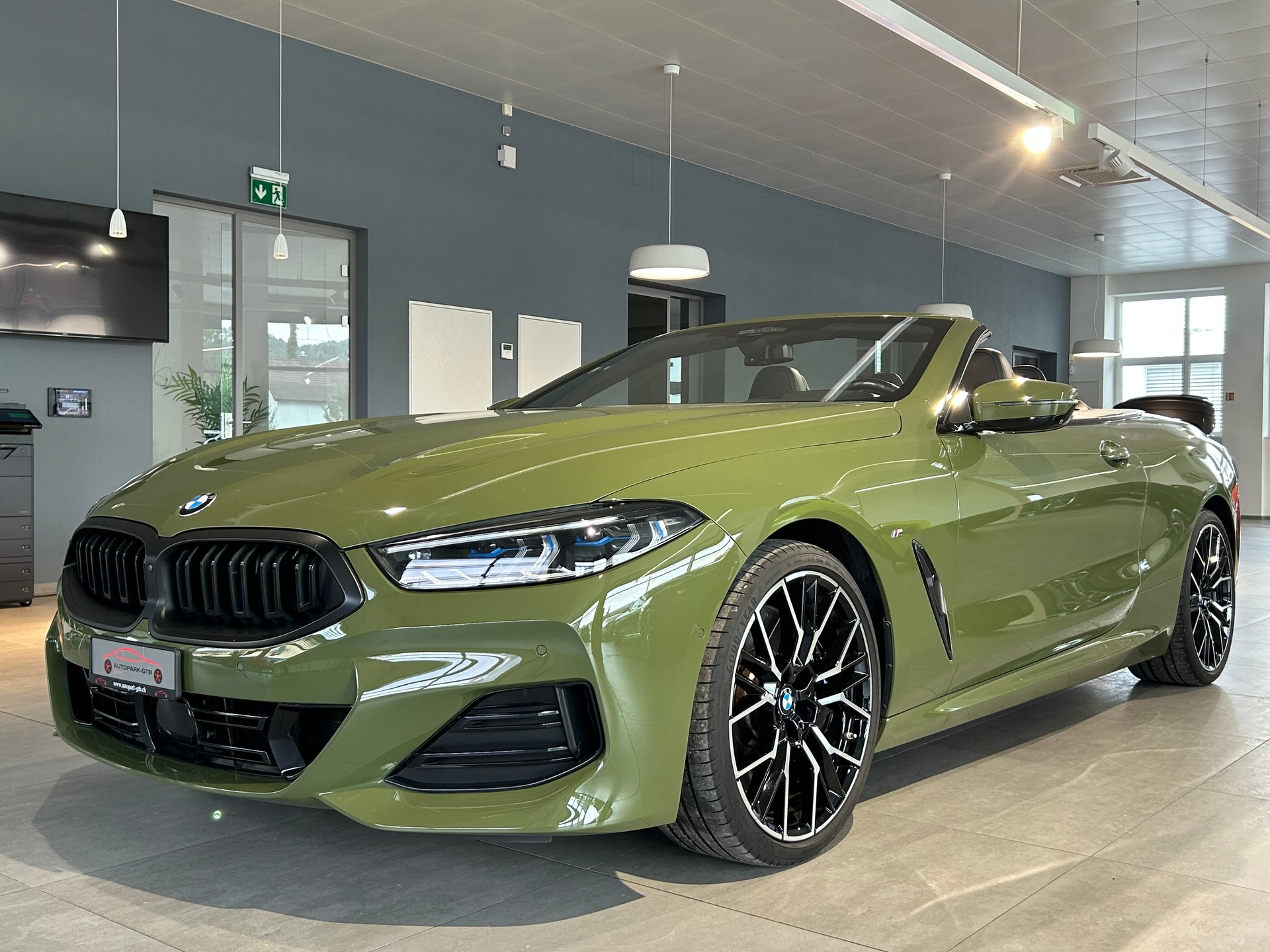 BMW 840i xDrive M Sport Pro Steptronic-showroom-element-1