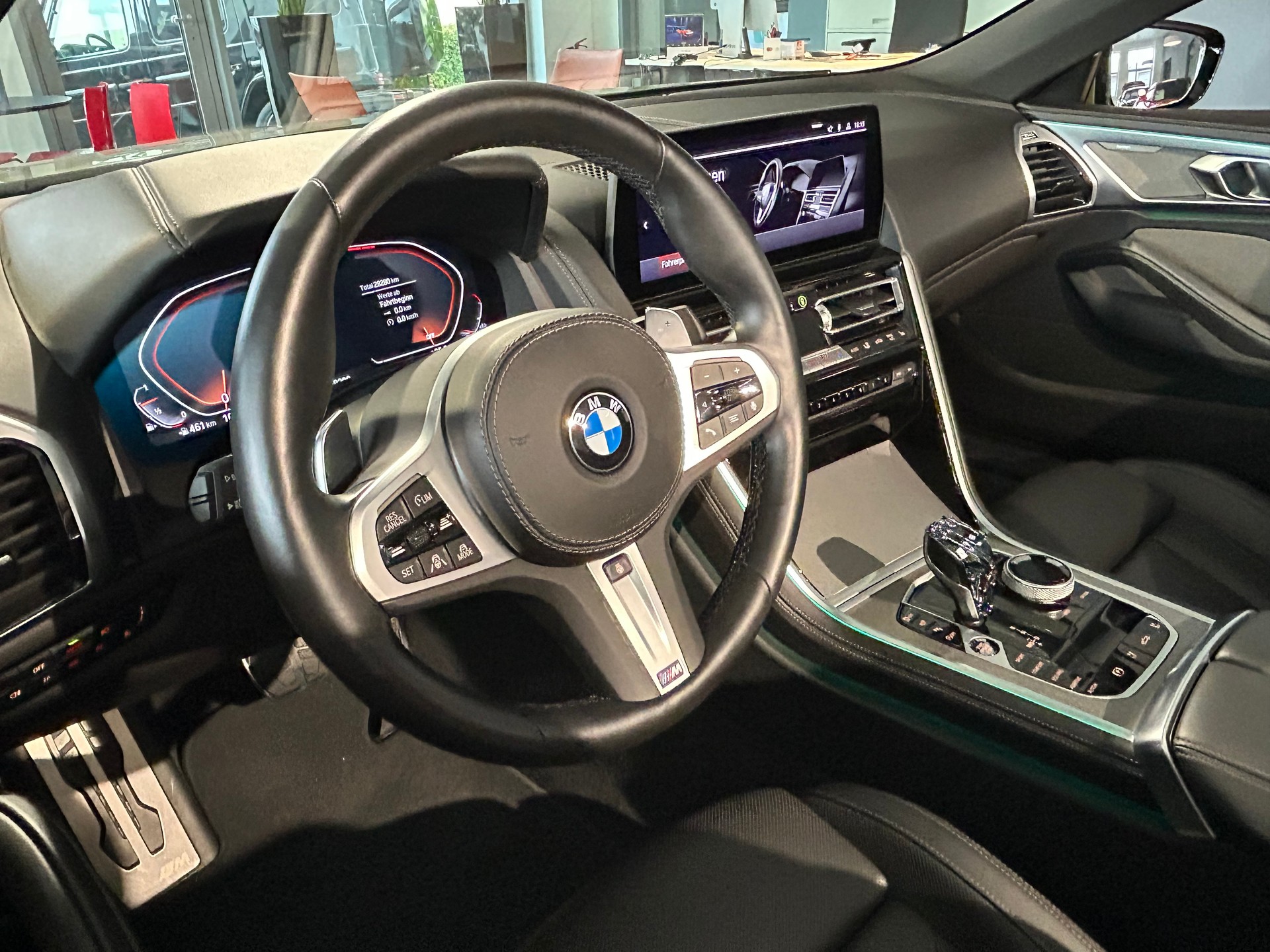 BMW 840i xDrive M Sport Pro Steptronic-image-13