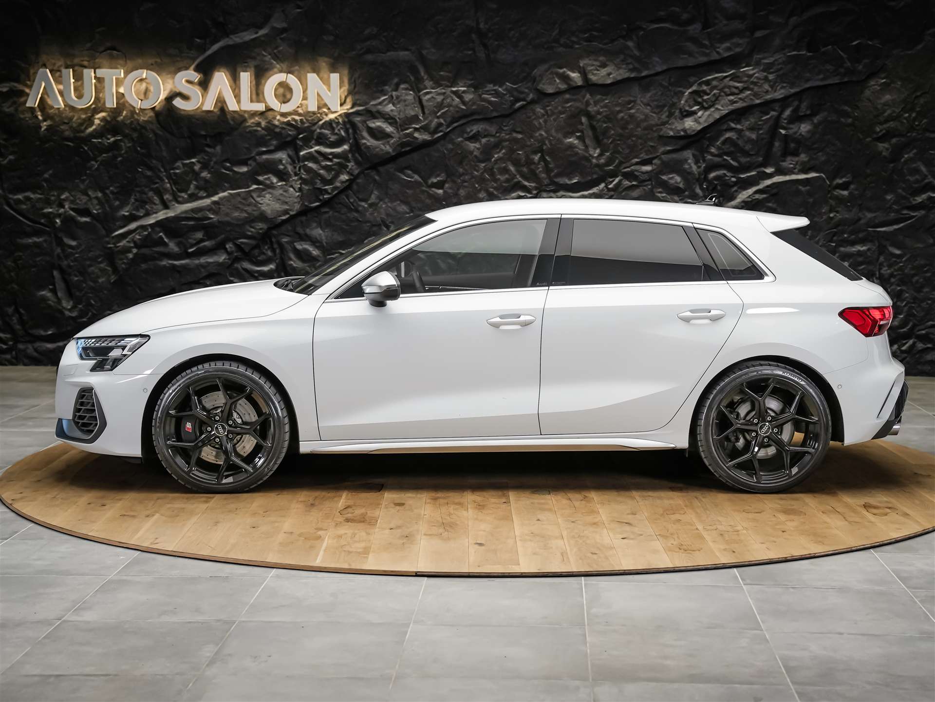 AUDI S3 Sportback TFSI quattro S-tronic *Facelift*Abstandsregler*19" Felgen*Sitzheizung*-showroom-element-1