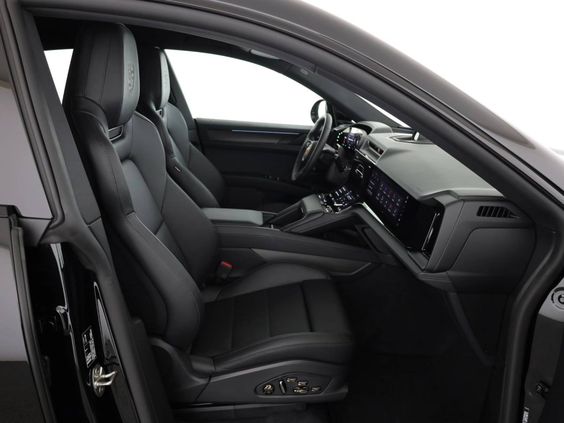 PORSCHE Cayenne Coupé Electric-image-14