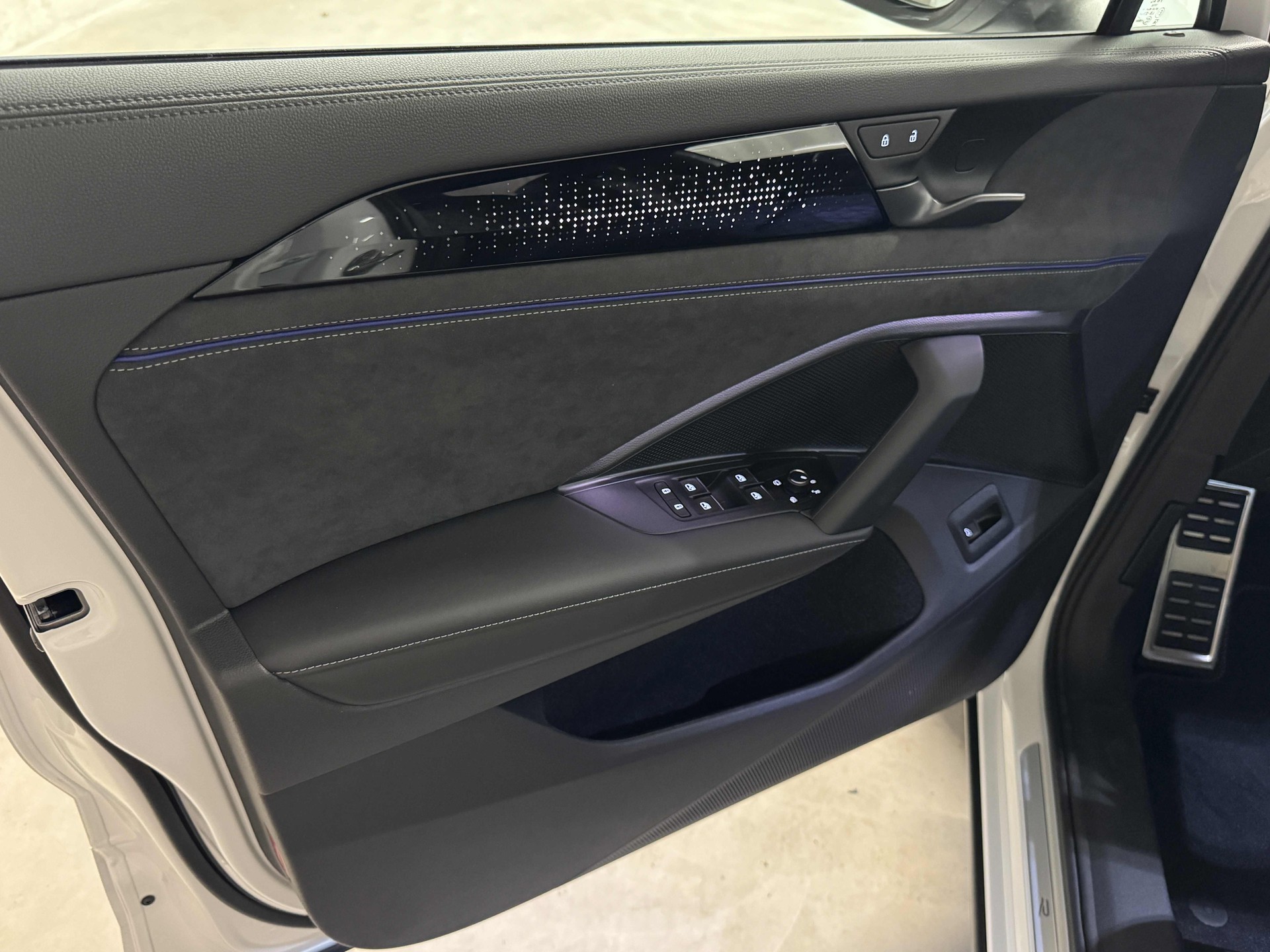 VW Tayron 2.0 TSI R-Line United DSG 4Motion-image-12