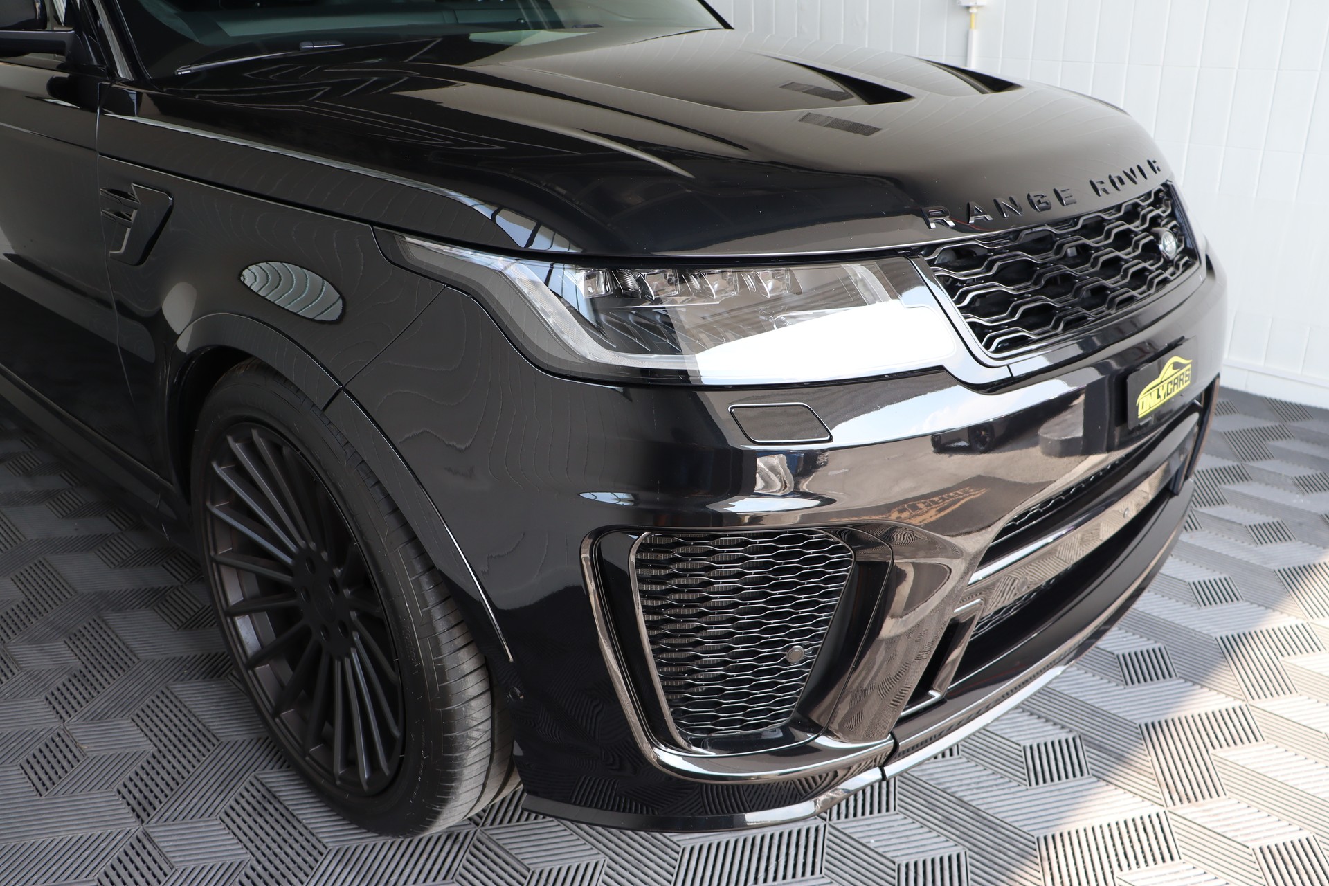 LAND ROVER Range Rover Sport 5.0 V8 S/C SVR Automatic-showroom-element-3