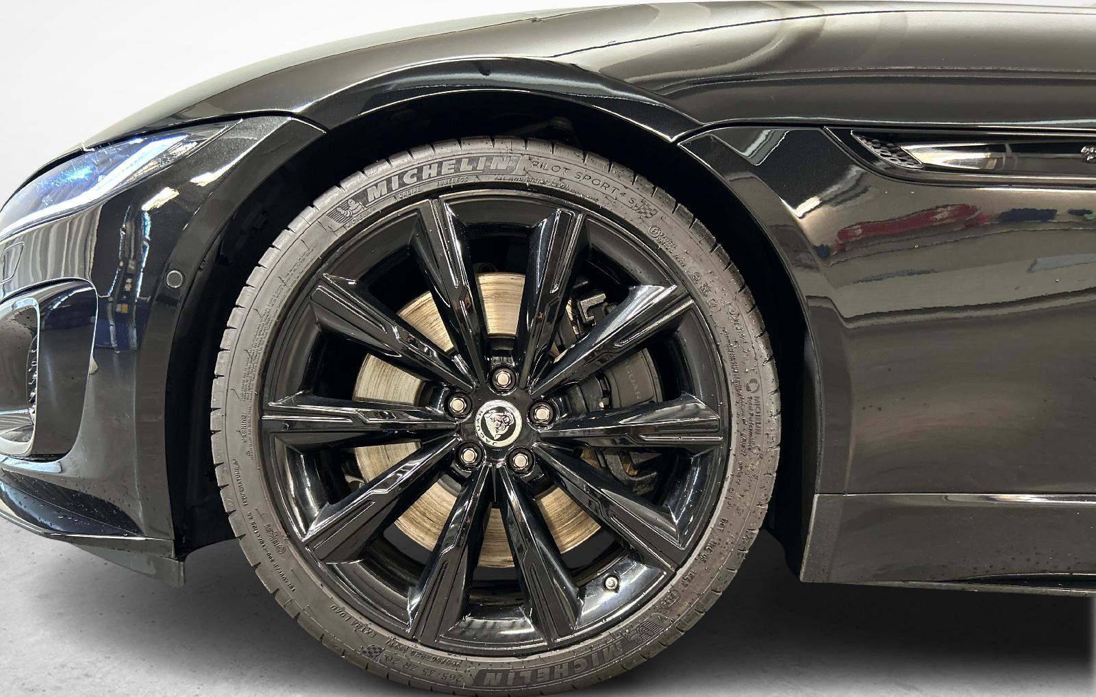 JAGUAR F-Type Convertible 5.0 V8 R AWD-image-12