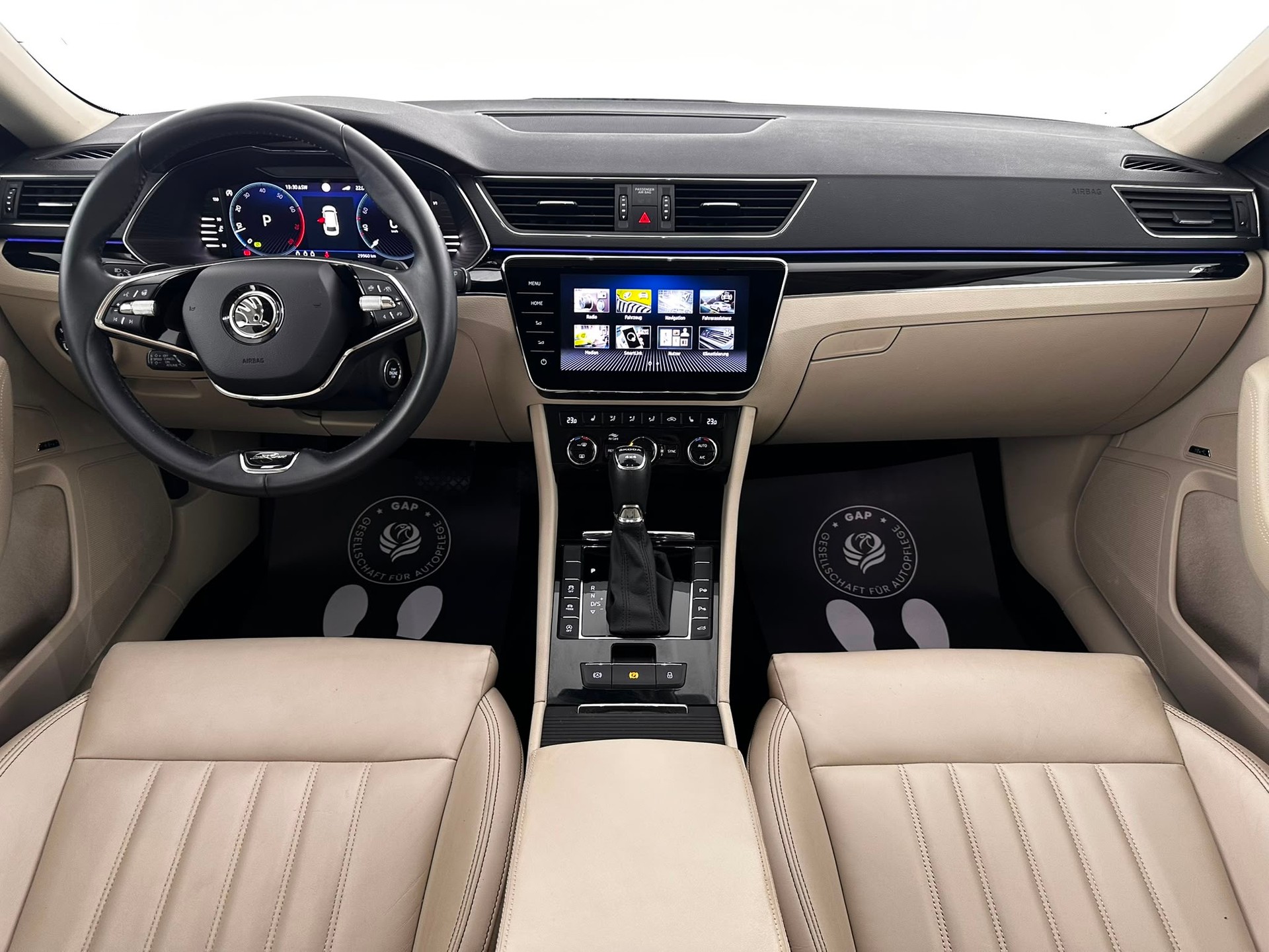 SKODA Superb Combi 2.0 TSI L&K 4x4 DSG / Vollausstattung / AHK / Leasing ab 399.--image-7