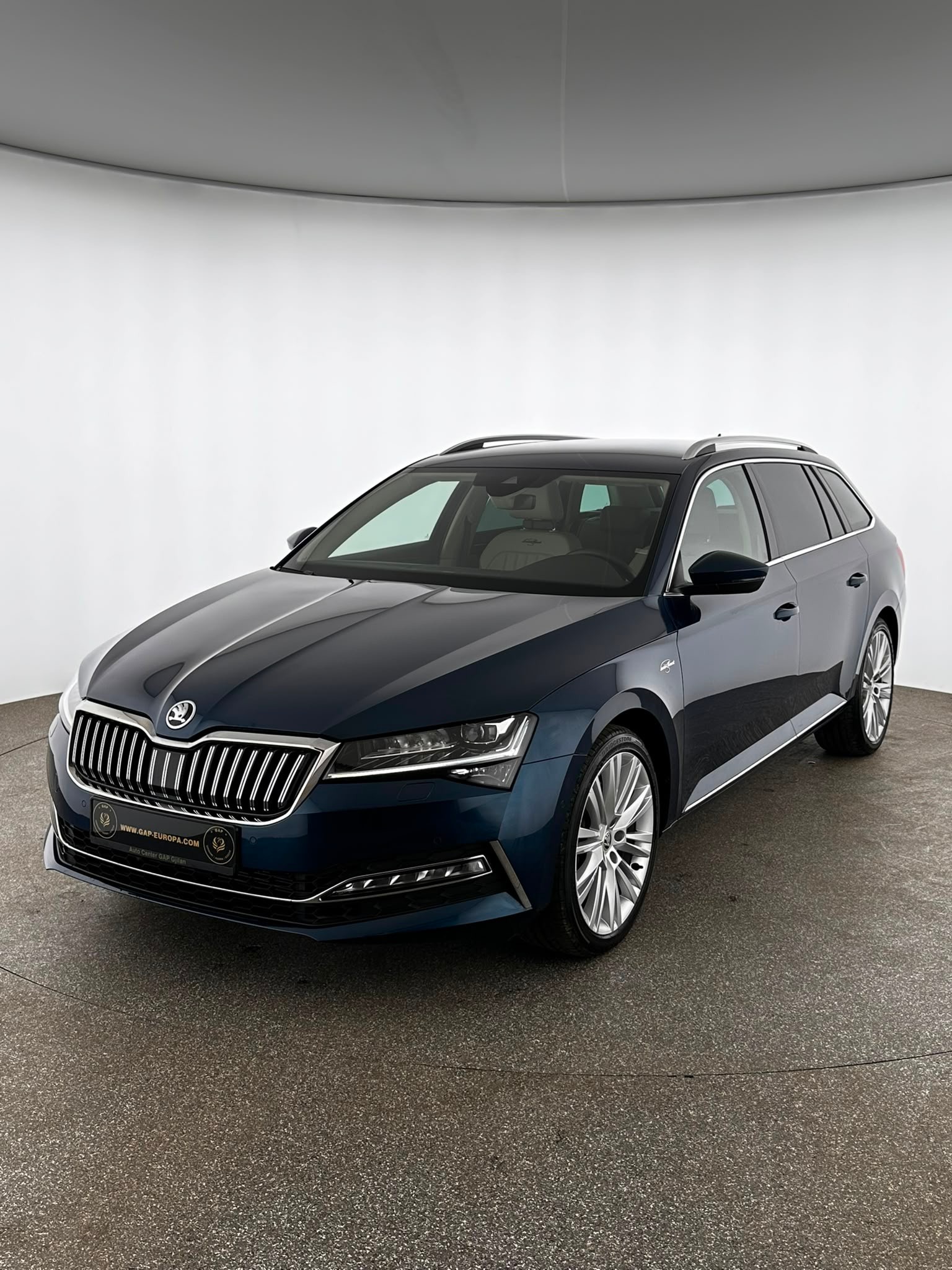 SKODA Superb Combi 2.0 TSI L&K 4x4 DSG / Vollausstattung / AHK / Leasing ab 399.-