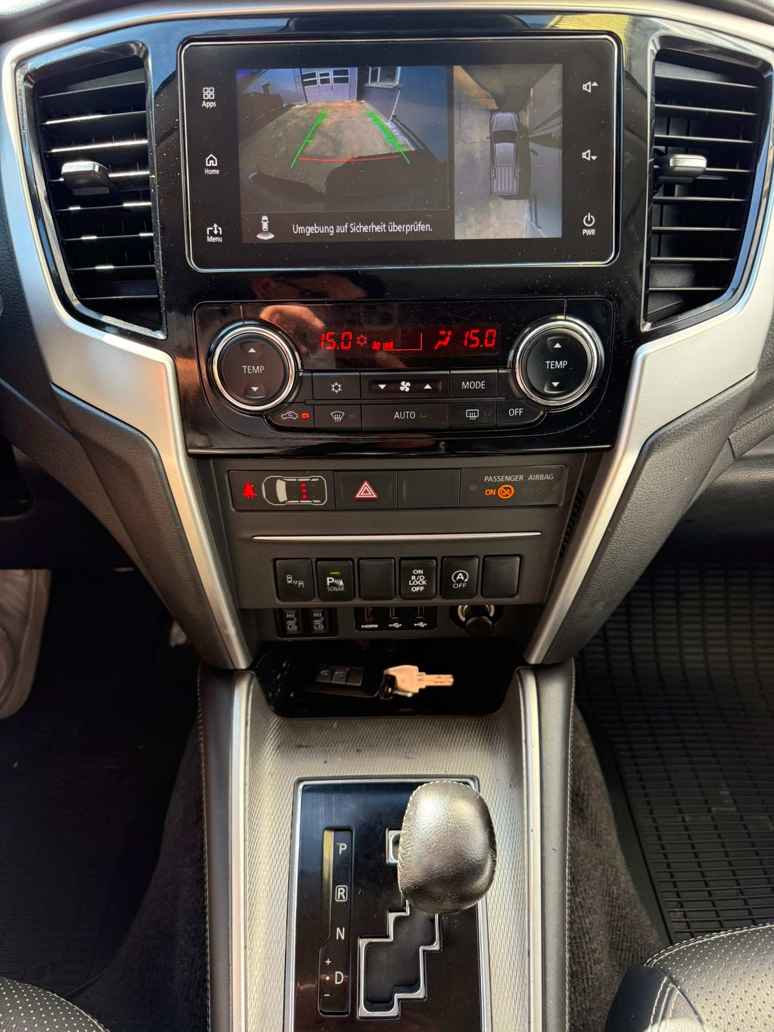 MITSUBISHI L 200 2.2 Diamond Double Cab Automat-image-13