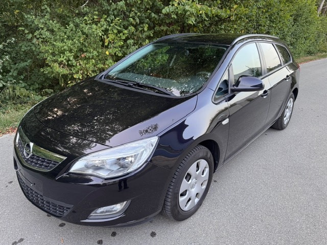 OPEL Astra SportsTourer 1.4i 16V Turbo Enjoy
