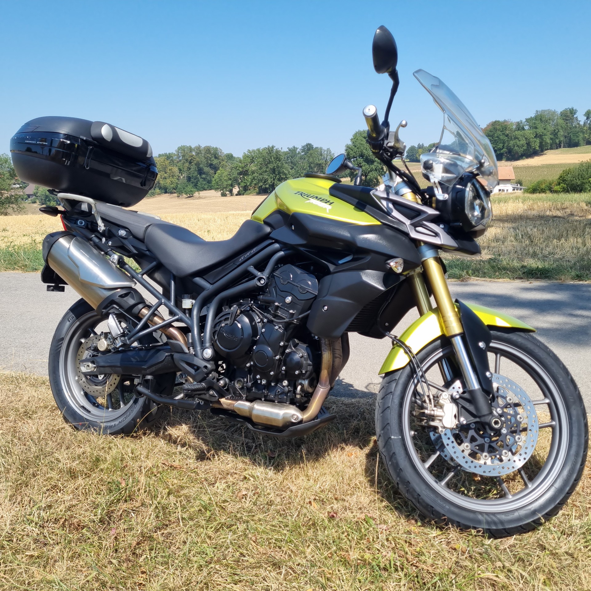 TRIUMPH Tiger 800 ABS-image-0