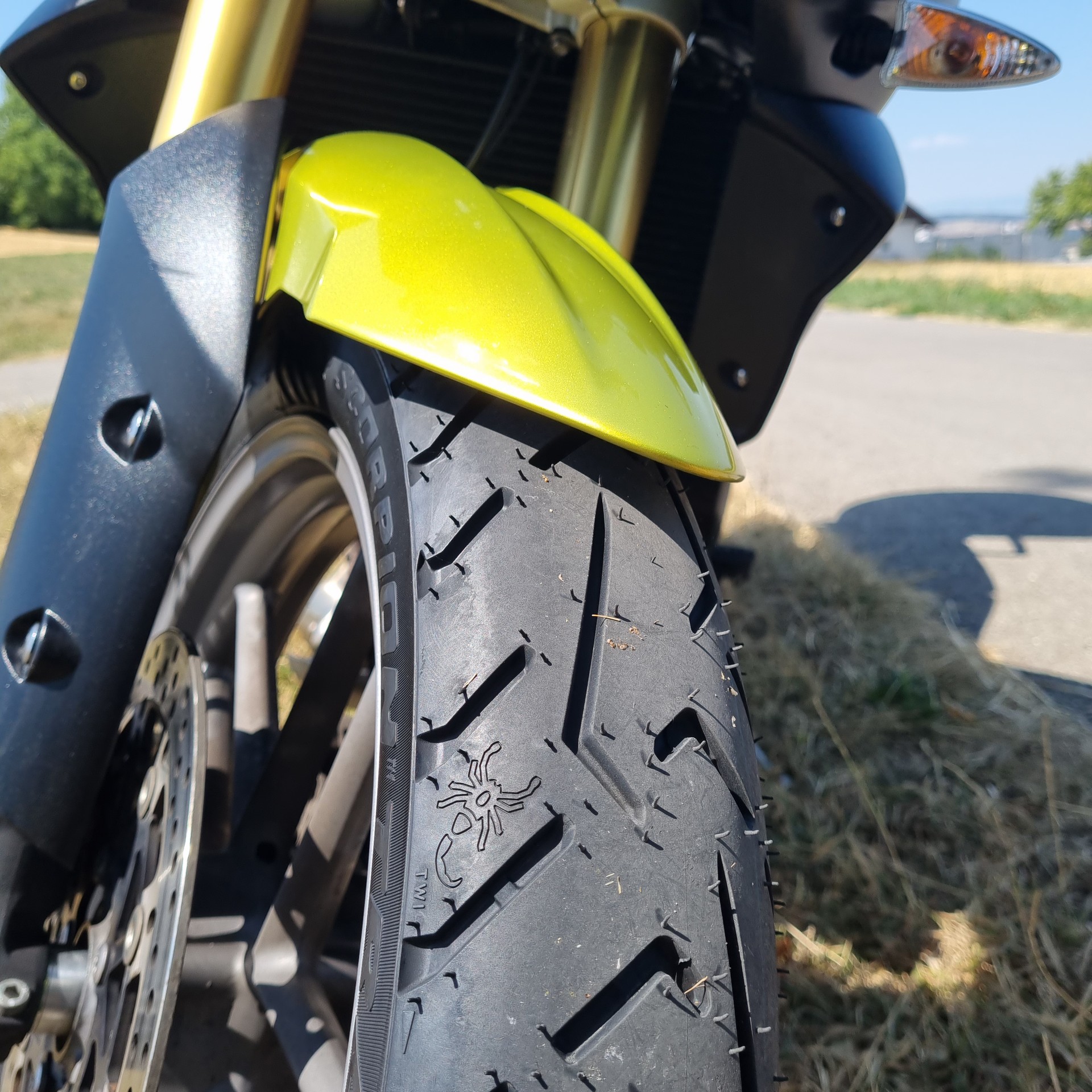 TRIUMPH Tiger 800 ABS-image-1
