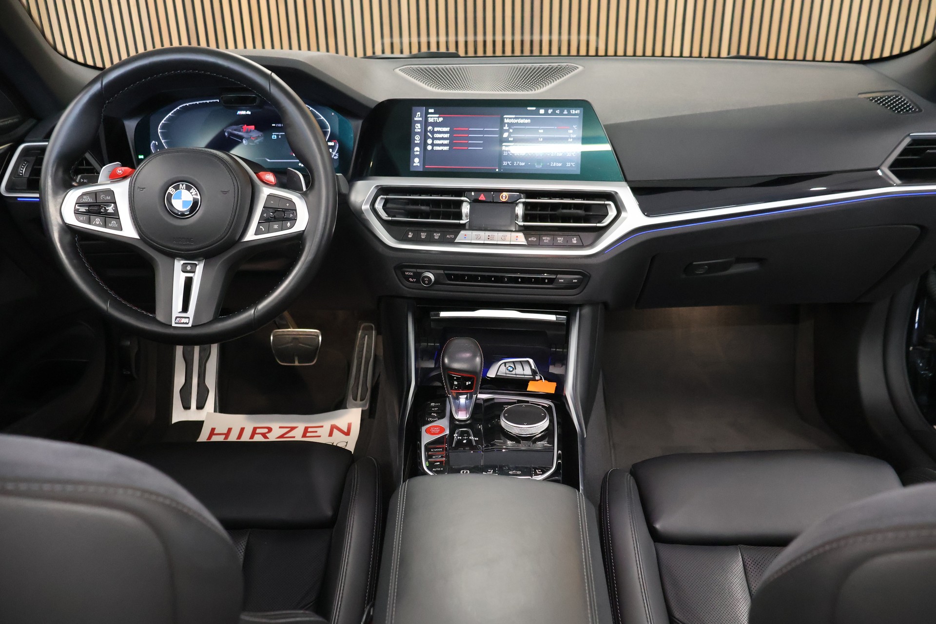 BMW M4 Cabrio Competition M xDrive-image-17