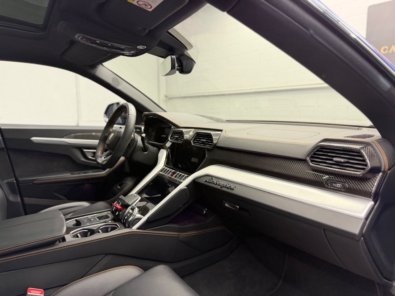 LAMBORGHINI Urus E-Gear | Akrapovic | Full Carbon | Panorama Dach | Lambo Garantie-image-19