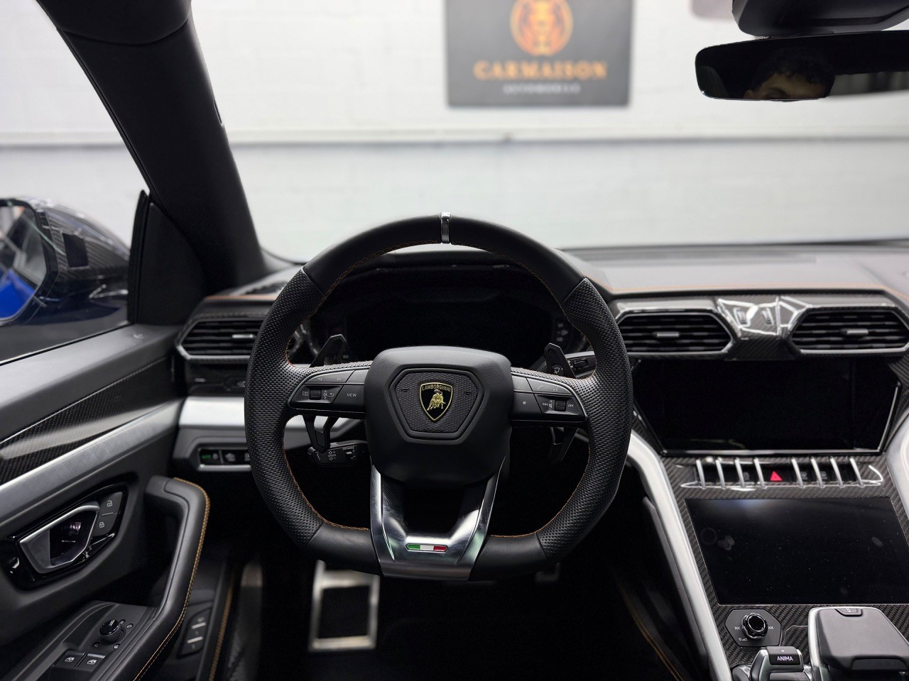 LAMBORGHINI Urus E-Gear | Akrapovic | Full Carbon | Panorama Dach | Lambo Garantie-image-24