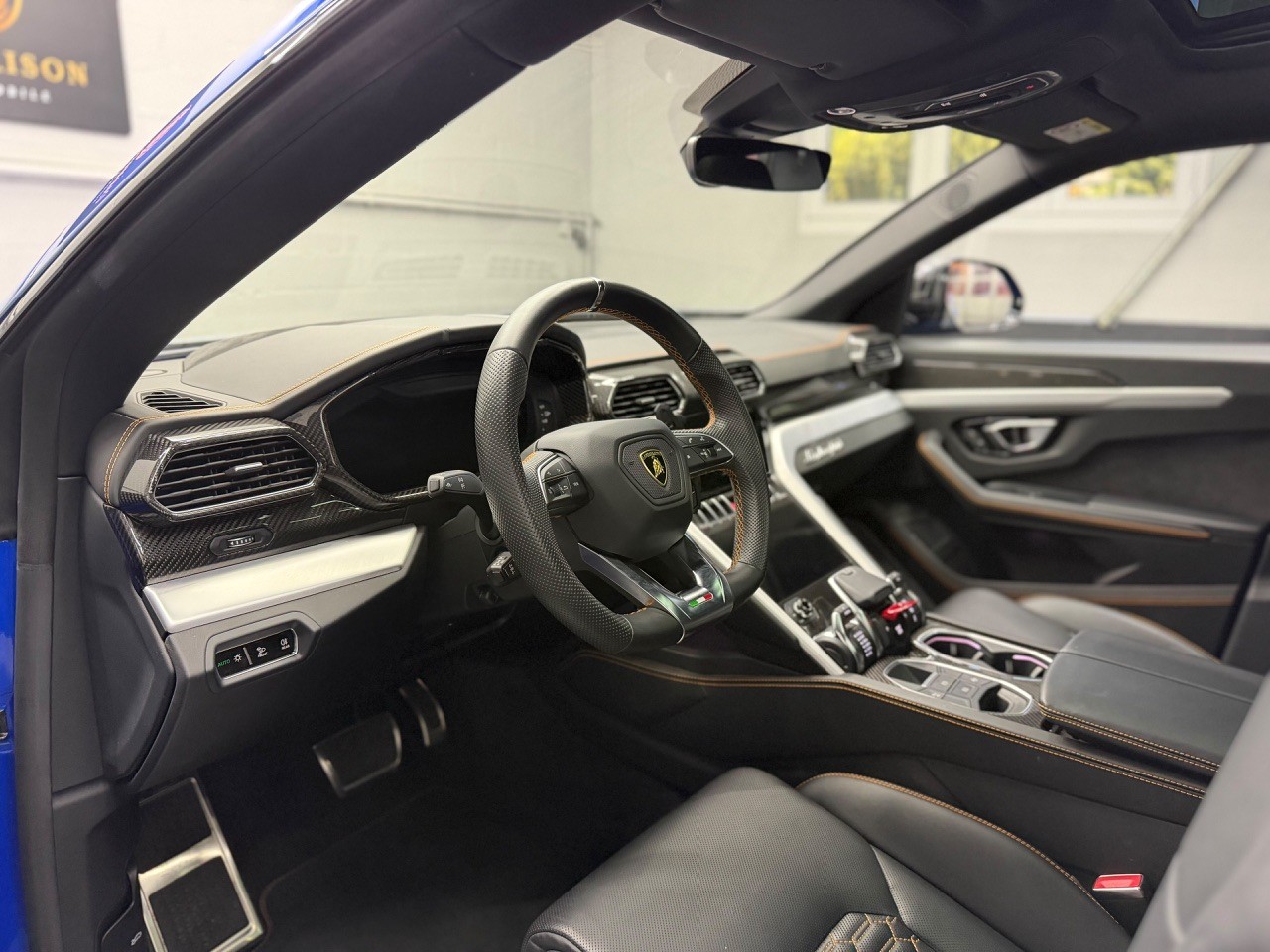 LAMBORGHINI Urus E-Gear | Akrapovic | Full Carbon | Panorama Dach | Lambo Garantie-image-13