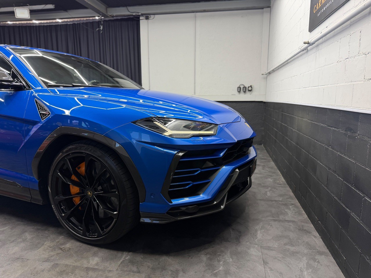 LAMBORGHINI Urus E-Gear | Akrapovic | Full Carbon | Panorama Dach | Lambo Garantie-image-7
