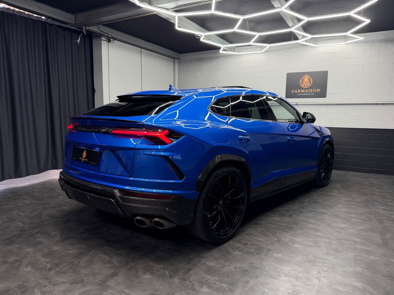 LAMBORGHINI Urus E-Gear | Akrapovic | Full Carbon | Panorama Dach | Lambo Garantie-image-6