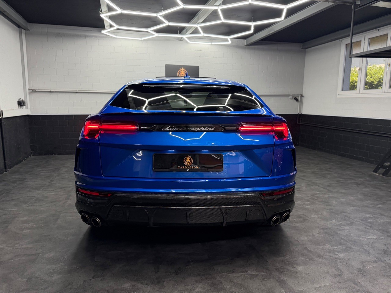 LAMBORGHINI Urus E-Gear | Akrapovic | Full Carbon | Panorama Dach | Lambo Garantie-image-5