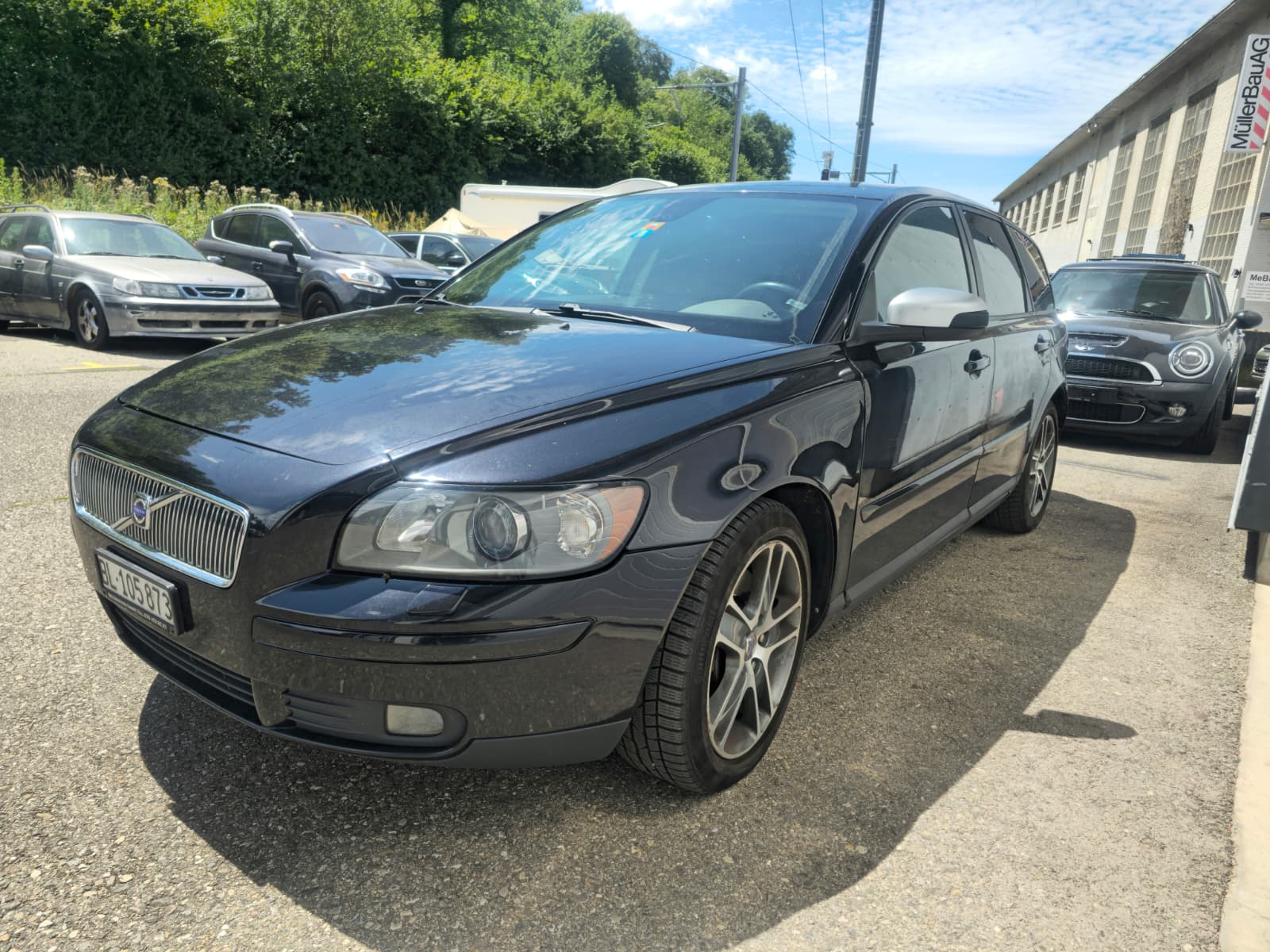VOLVO V50 D5-showroom-element-1