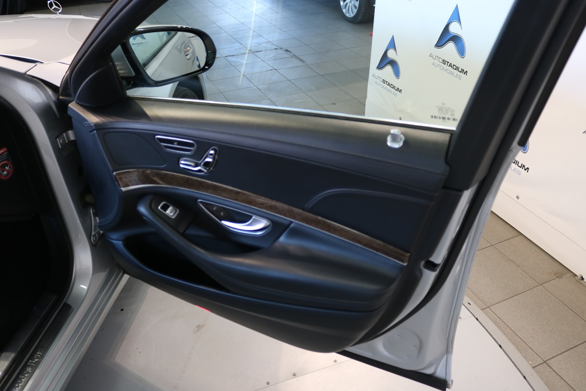 MERCEDES-BENZ S 400 4Matic L 7G-Tronic-image-37