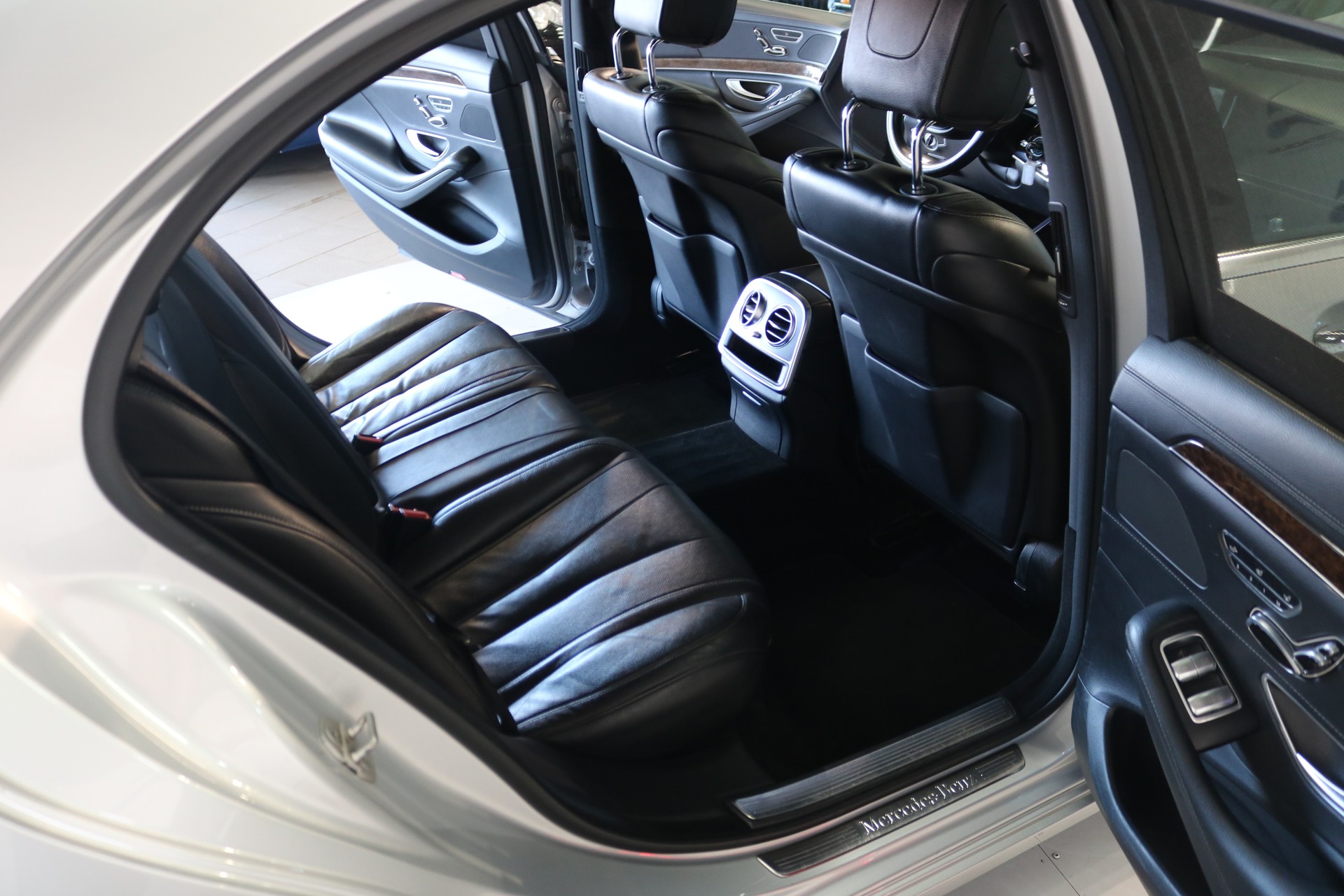 MERCEDES-BENZ S 400 4Matic L 7G-Tronic-image-34
