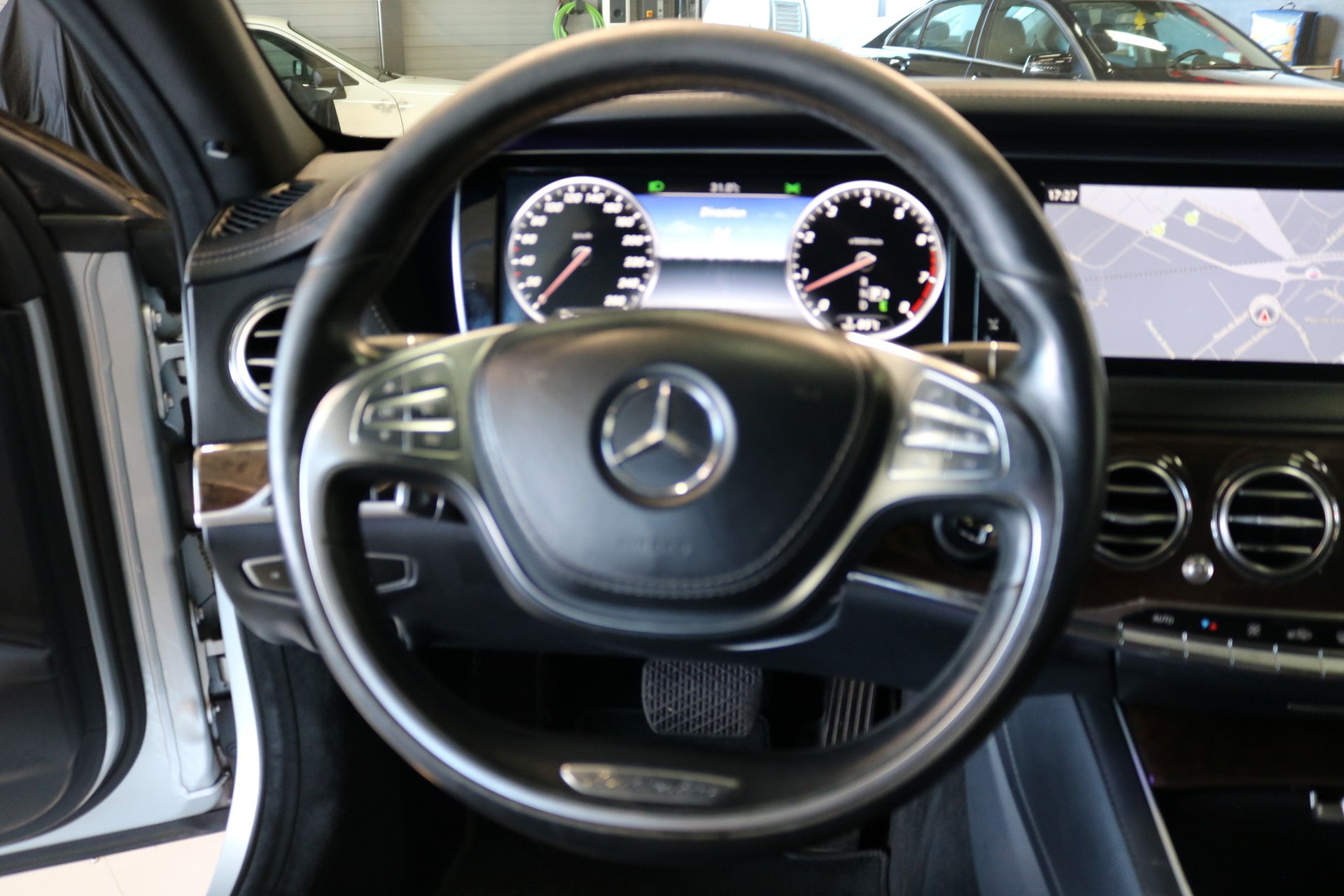 MERCEDES-BENZ S 400 4Matic L 7G-Tronic-image-33