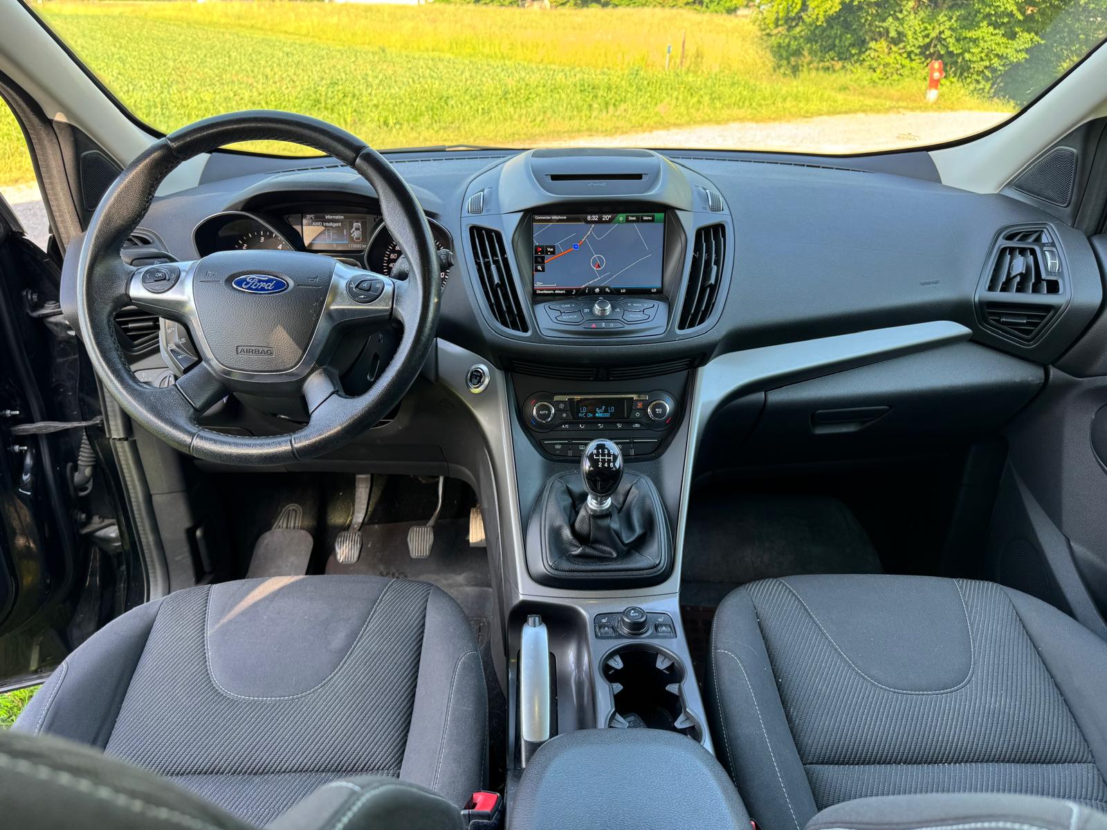 FORD Kuga 2.0 TDCi Carving 4WD-image-9