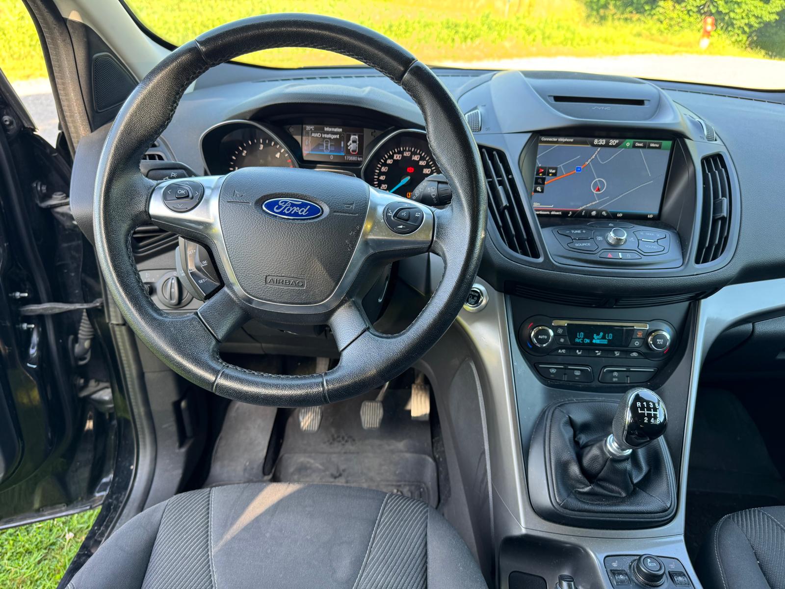 FORD Kuga 2.0 TDCi Carving 4WD-image-10