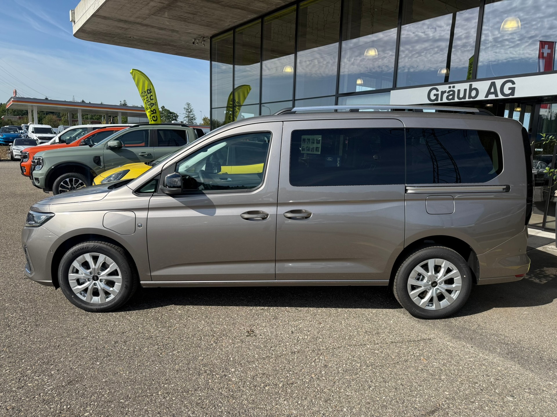 FORD Grand Tourneo Connect 1.5 PHEV Titanium Automat-showroom-element-3