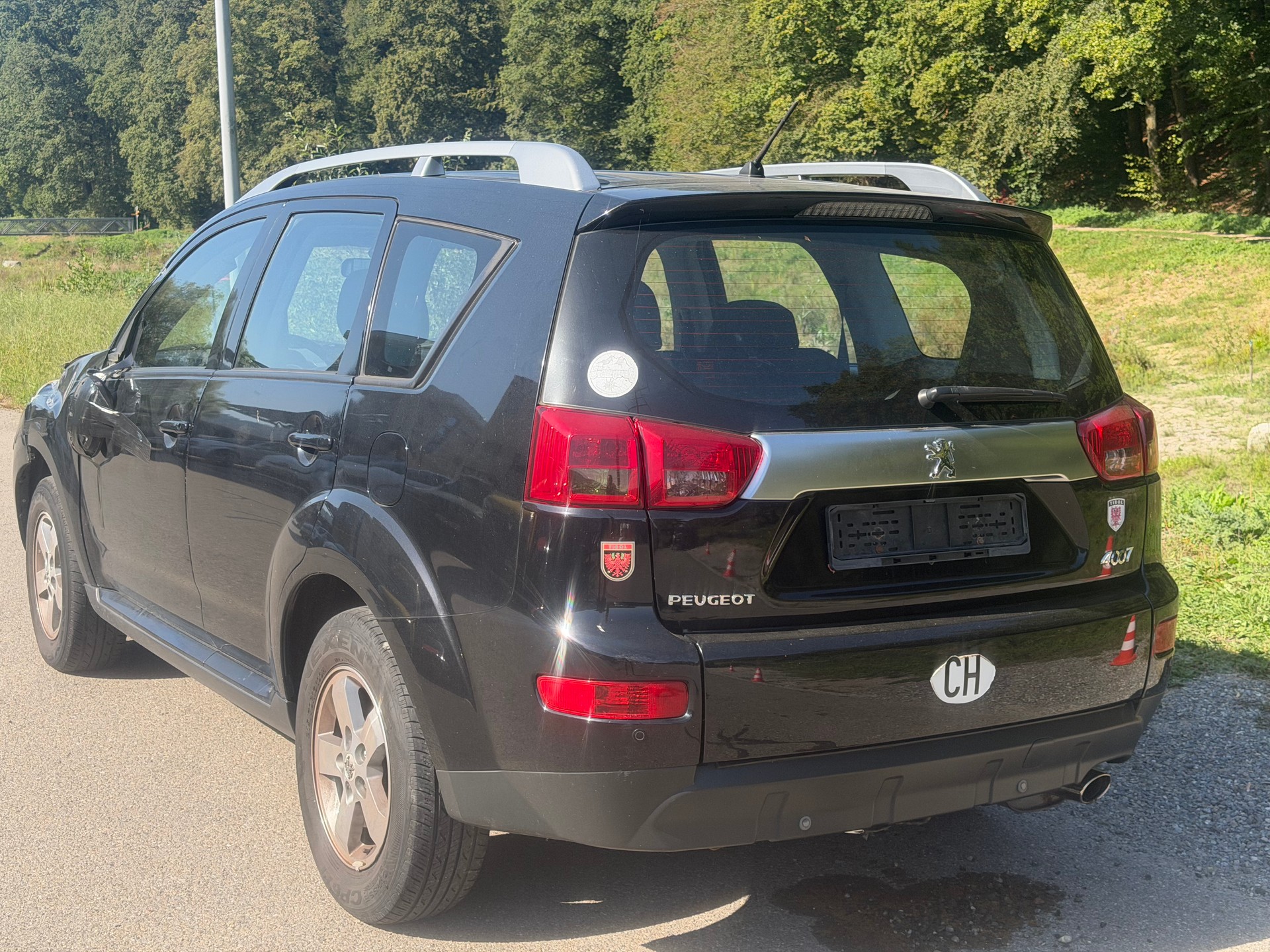 PEUGEOT 4007 2.4 Platinum Edition CVT-image-3