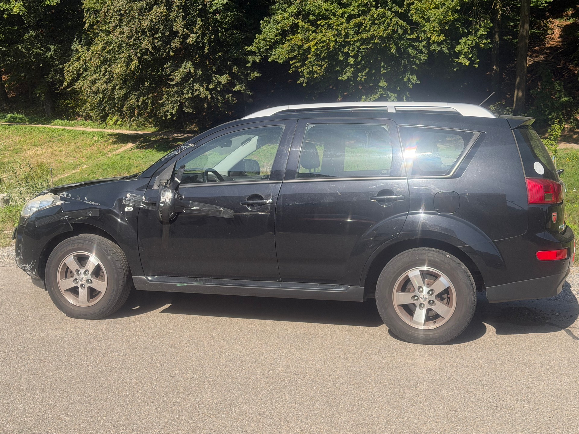 PEUGEOT 4007 2.4 Platinum Edition CVT-image-2