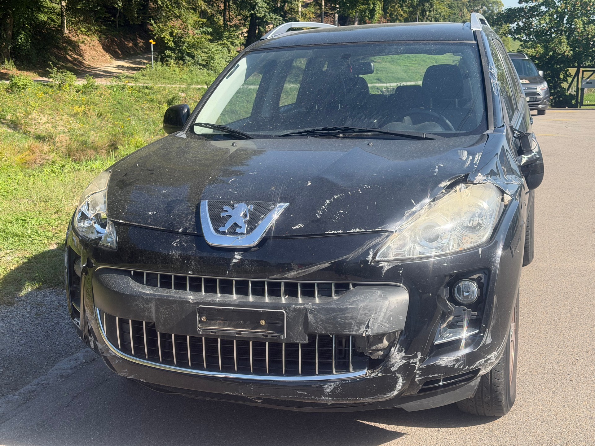 PEUGEOT 4007 2.4 Platinum Edition CVT-image-1