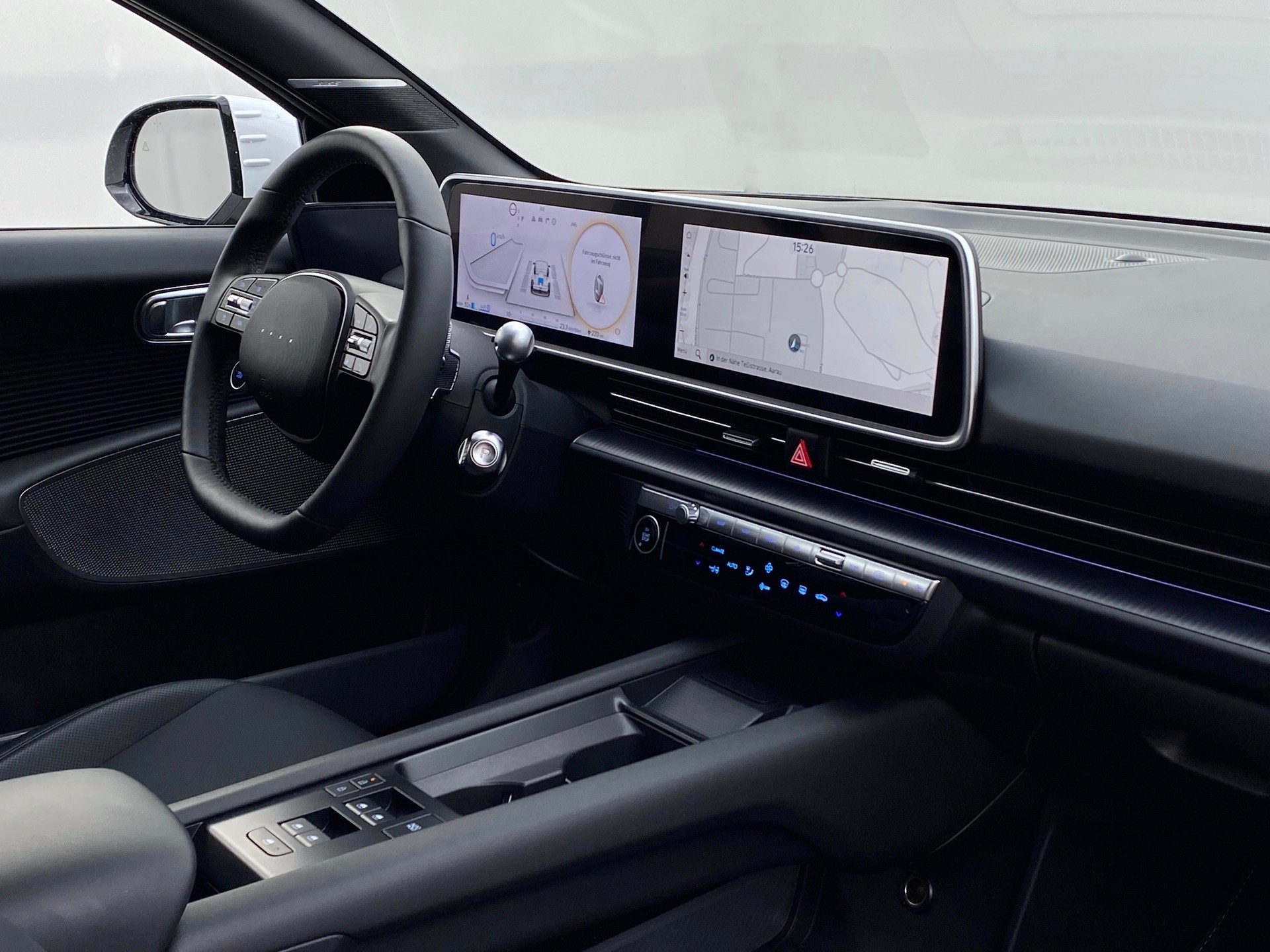 HYUNDAI Ioniq 6 *77kWh*Swiss*Launch Edition*4WD*-image-17