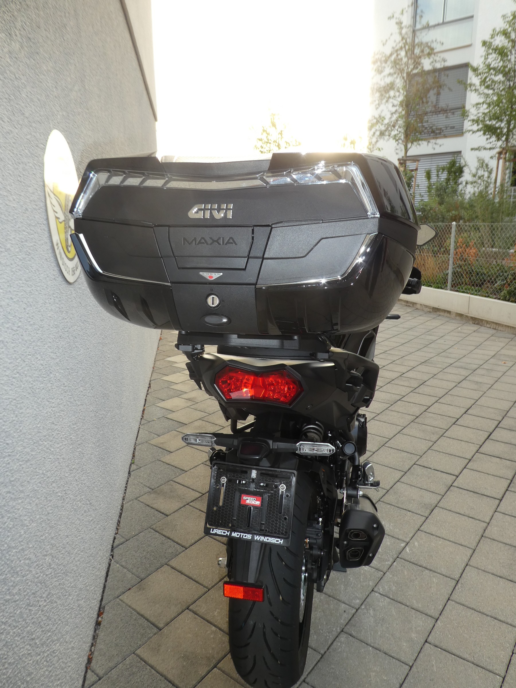 KAWASAKI Versys 1100 S-image-4