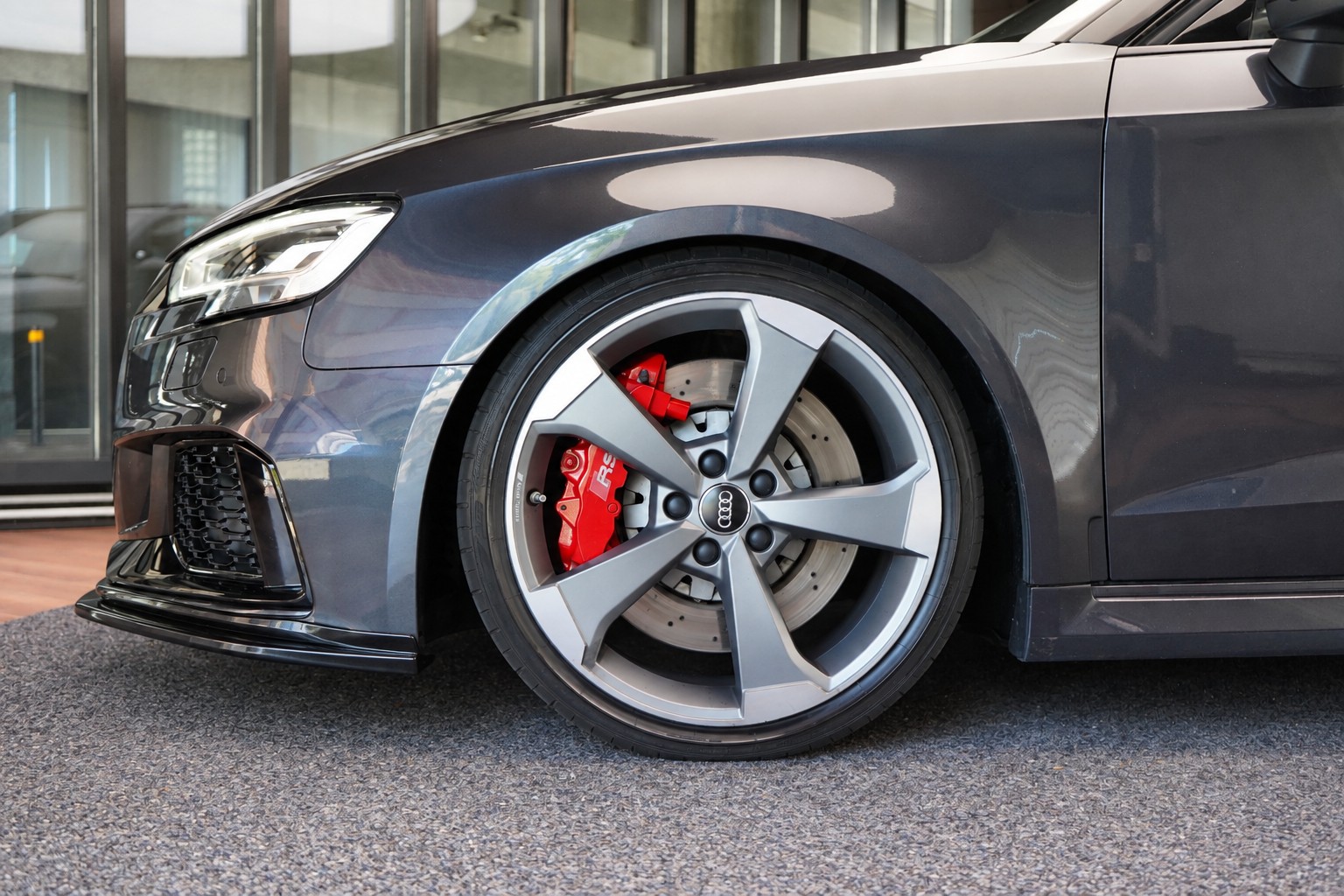 AUDI RS3 Sportback 2.5 TSI quattro APR | KW | Maxton | Pano | Audi Exklusive-showroom-element-2