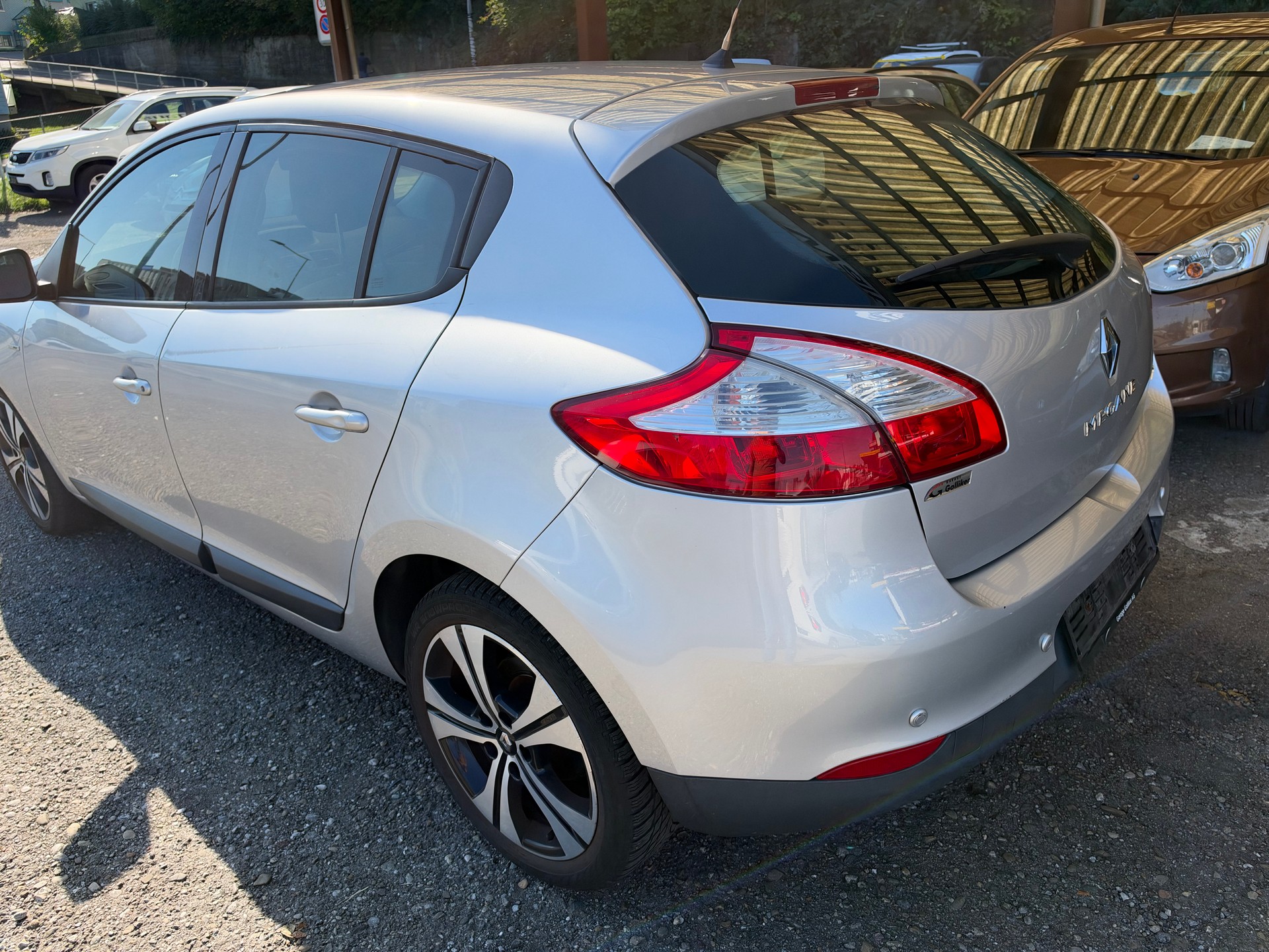 RENAULT Mégane 1.4 16V Turbo Bose-image-5