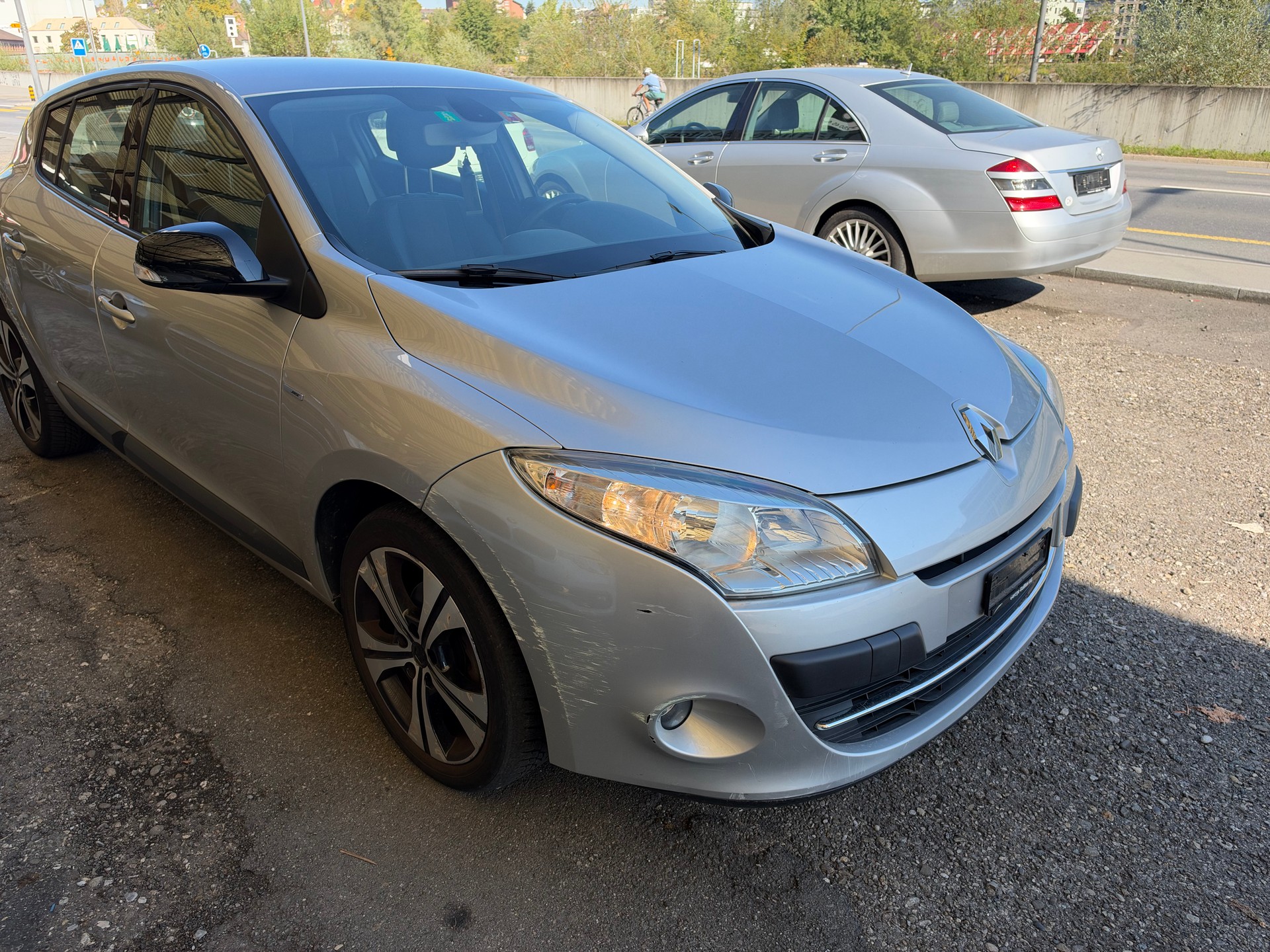 RENAULT Mégane 1.4 16V Turbo Bose-image-2
