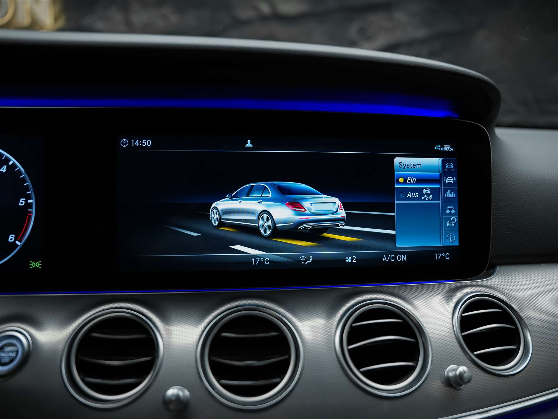 MERCEDES-BENZ E 220 d AMG Line 9G-Tronic *360° Kamera*Assistenten*Ambientebeleuchtung*-image-31