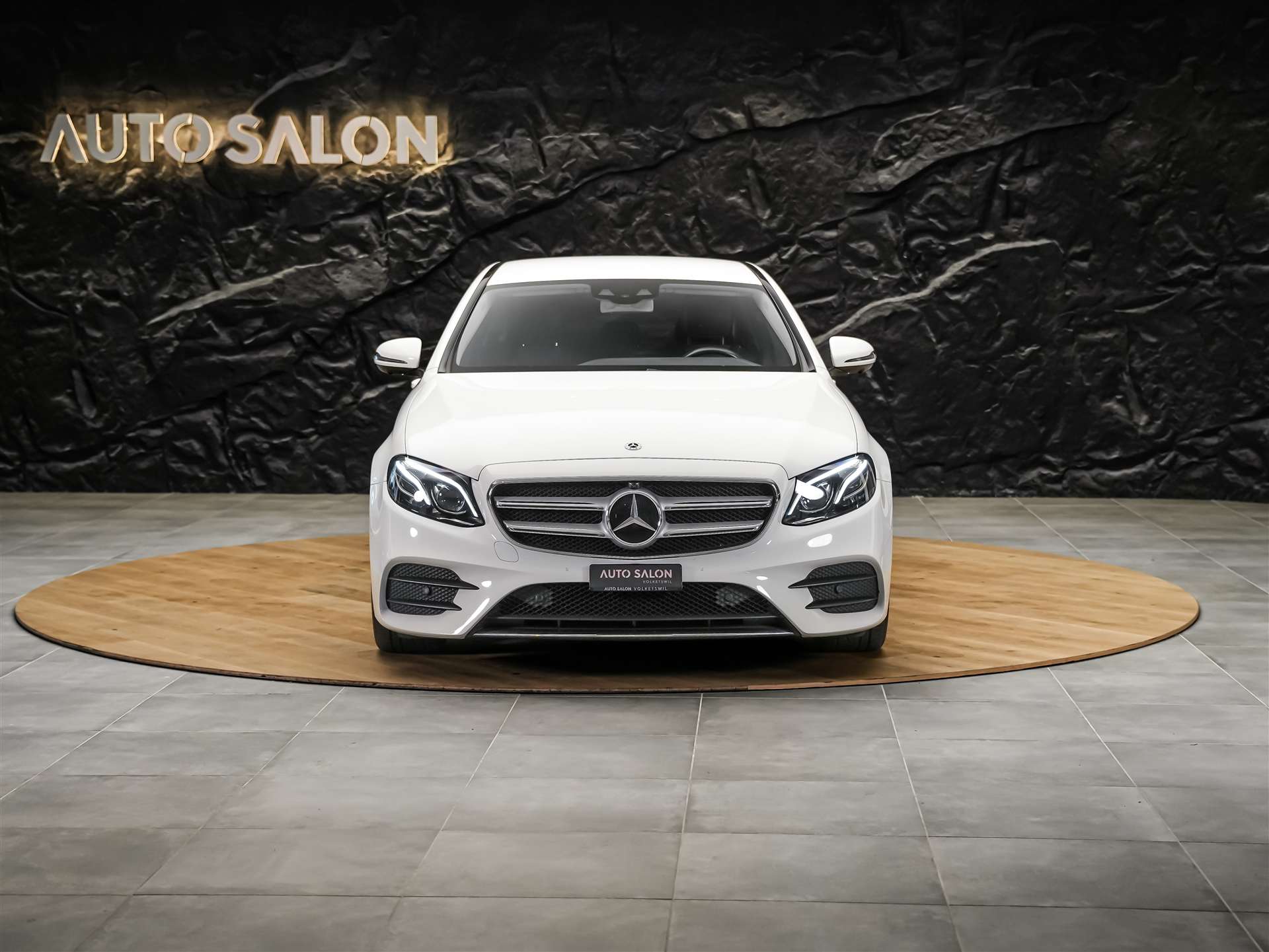 MERCEDES-BENZ E 220 d AMG Line 9G-Tronic *360° Kamera*Assistenten*Ambientebeleuchtung*-image-6