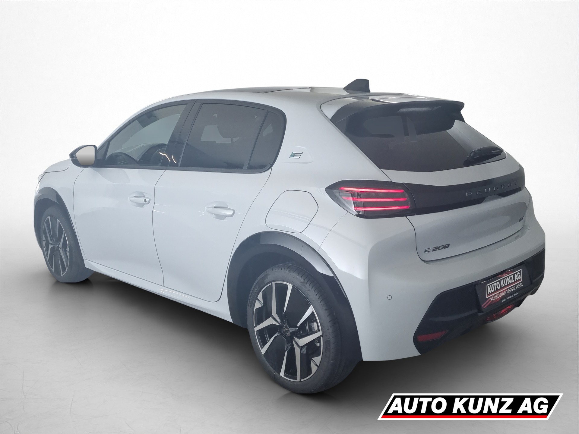 PEUGEOT 208 54kWh e-GT-showroom-element-3
