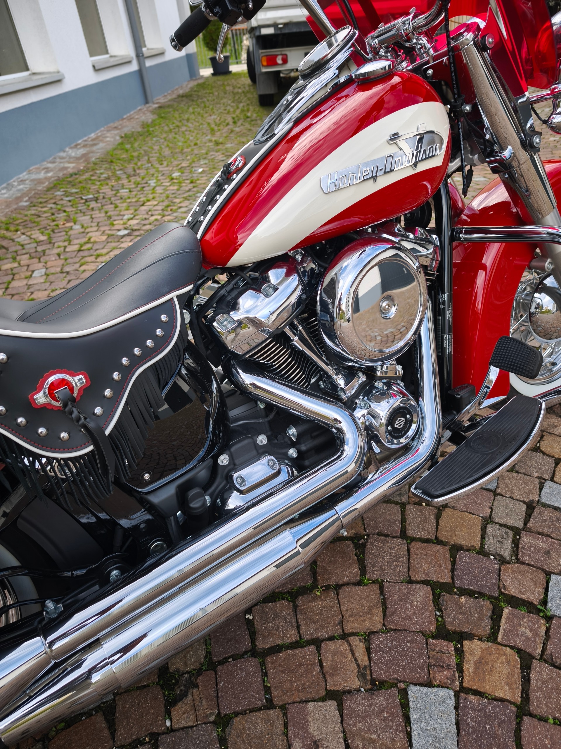 HARLEY-DAVIDSON FLI-image-1