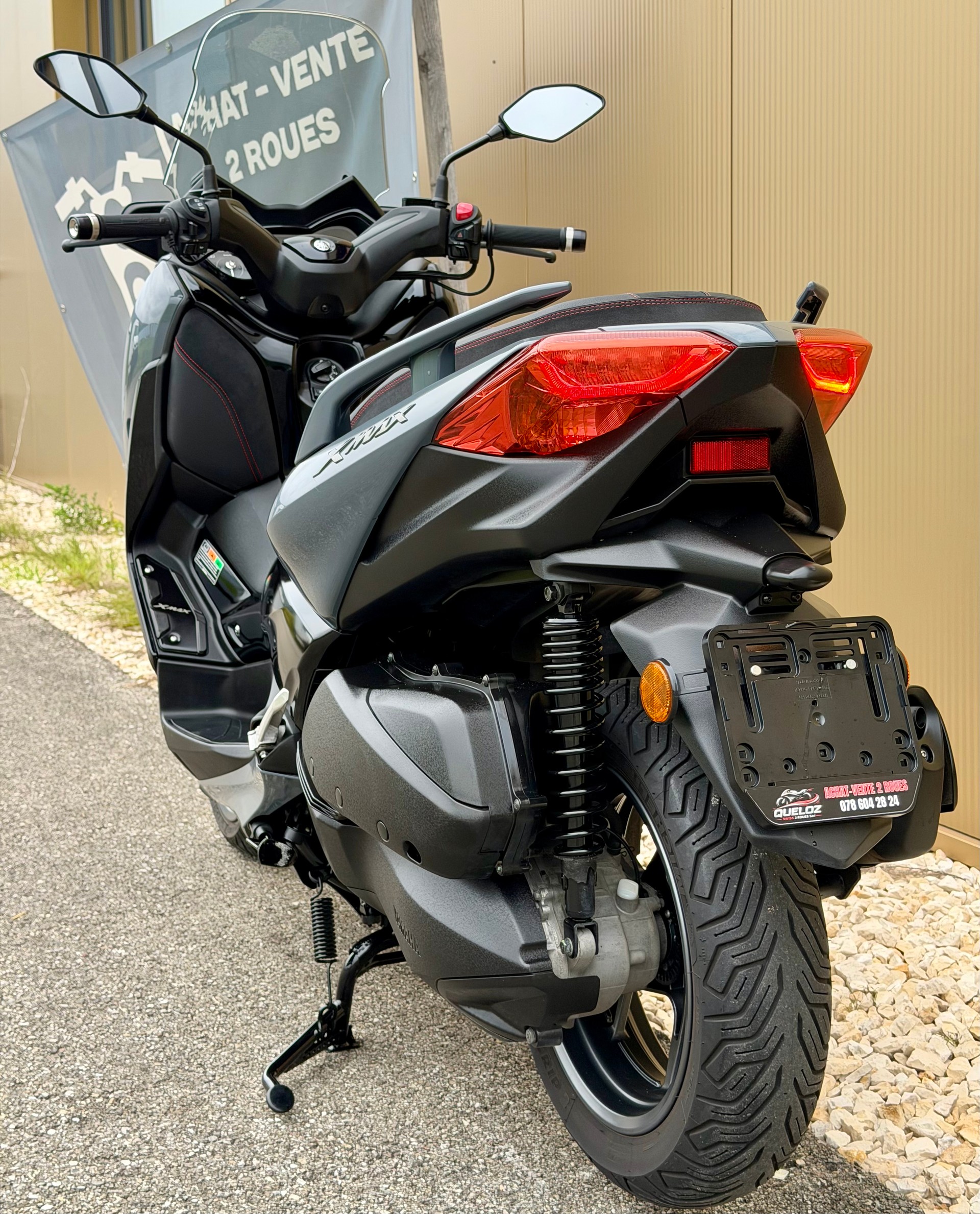 YAMAHA X-Max 300 Tech Max-image-12