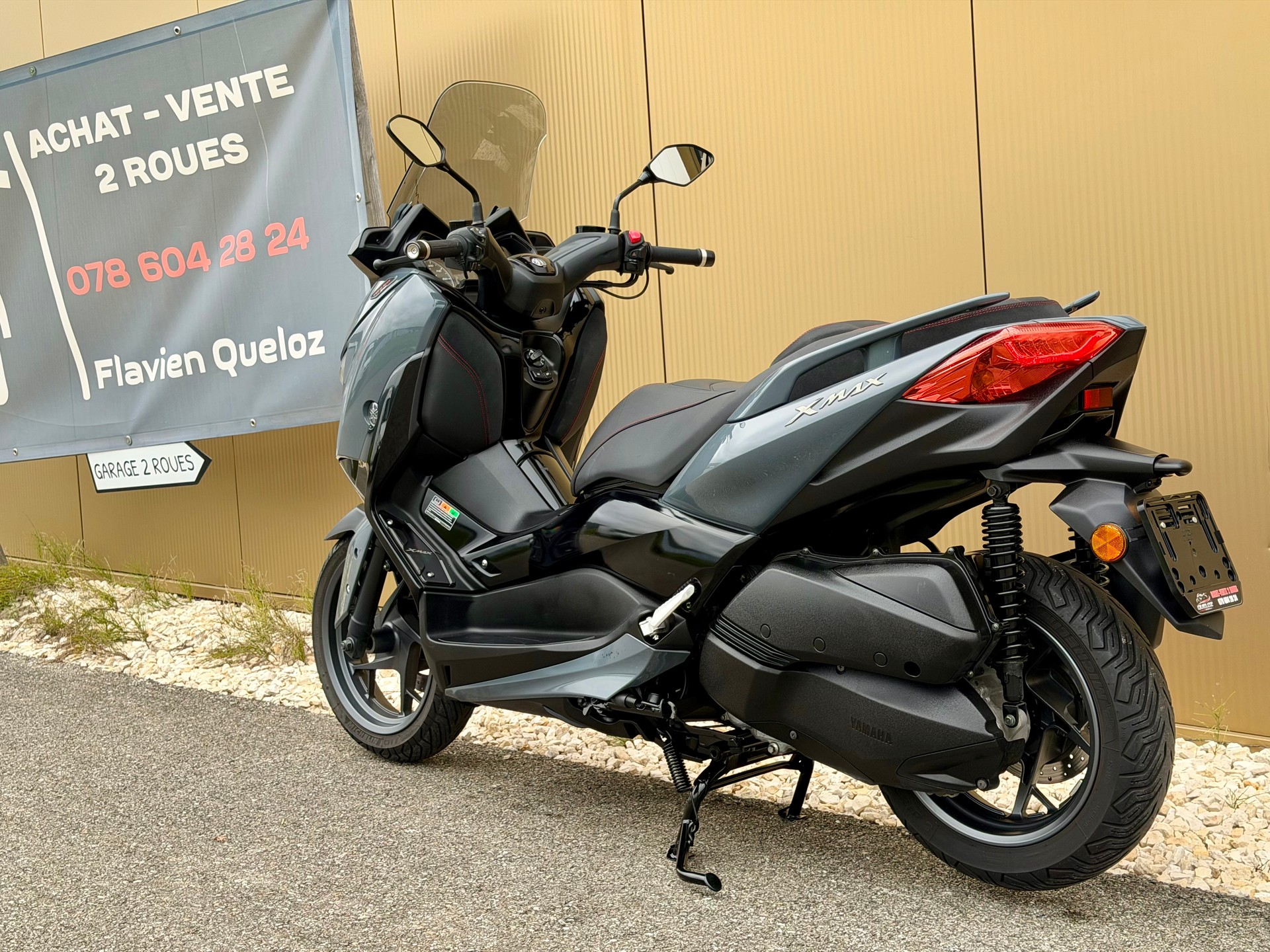 YAMAHA X-Max 300 Tech Max-image-11