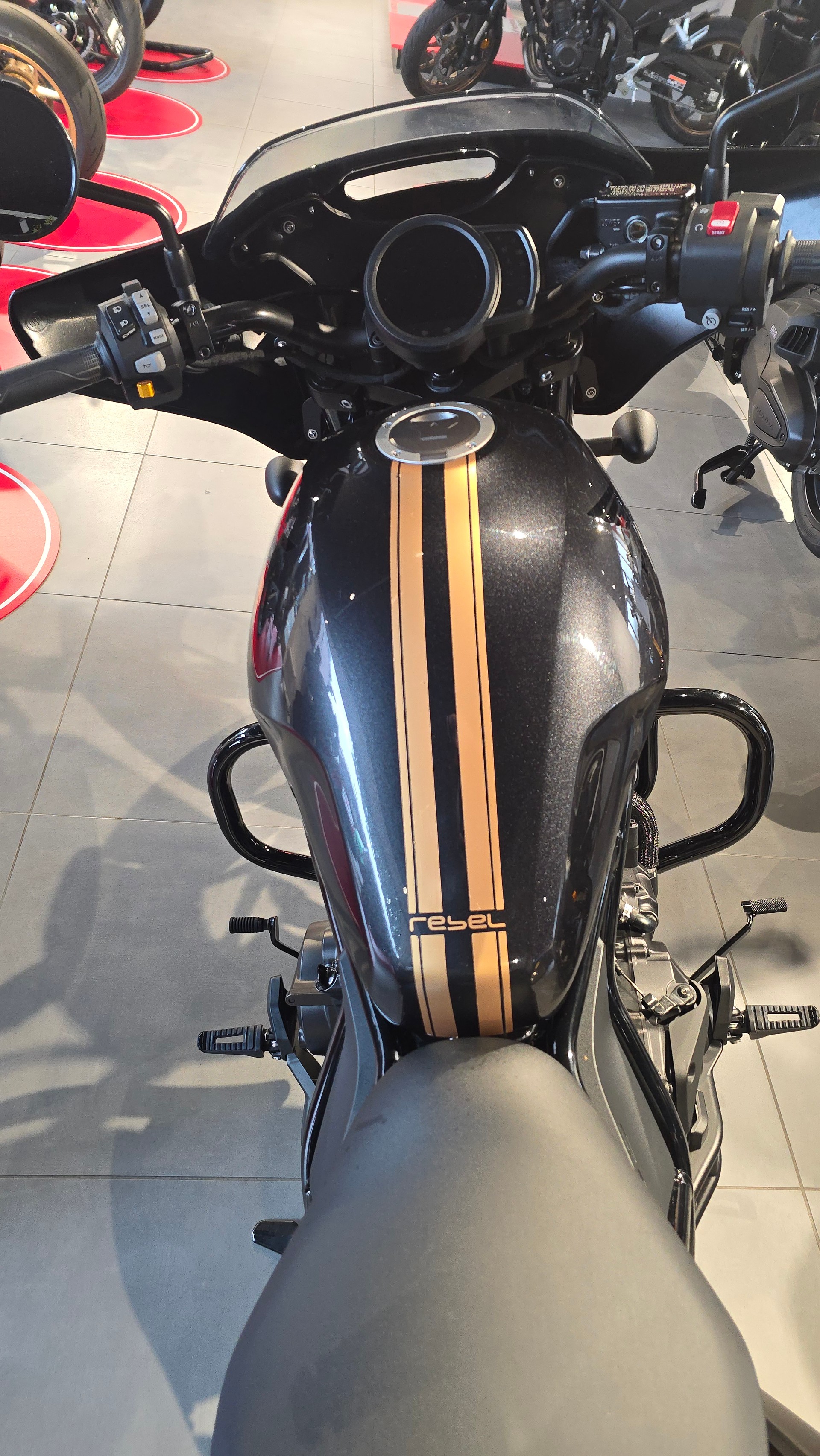 HONDA CMX 1100 Rebel-image-7