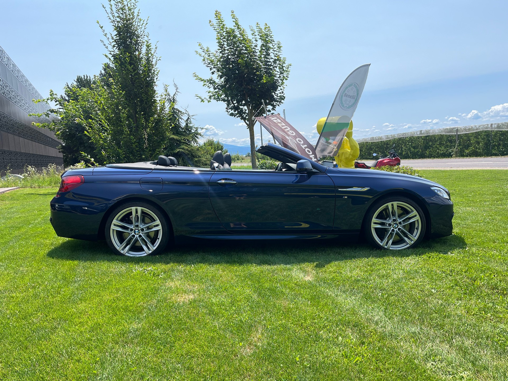 BMW 650i Cabrio xDrive-image-2