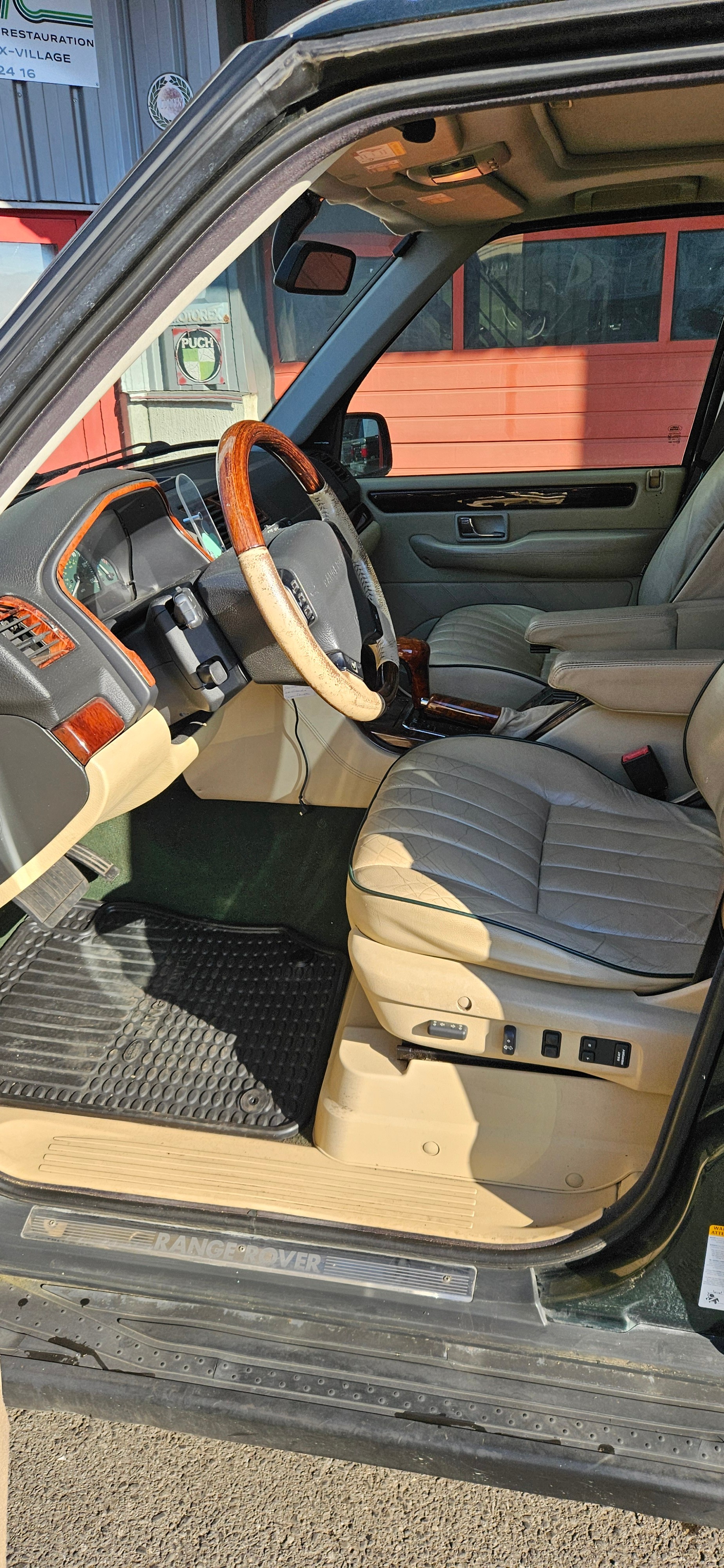 LAND ROVER Range Rover 4.6 Vogue-showroom-element-3