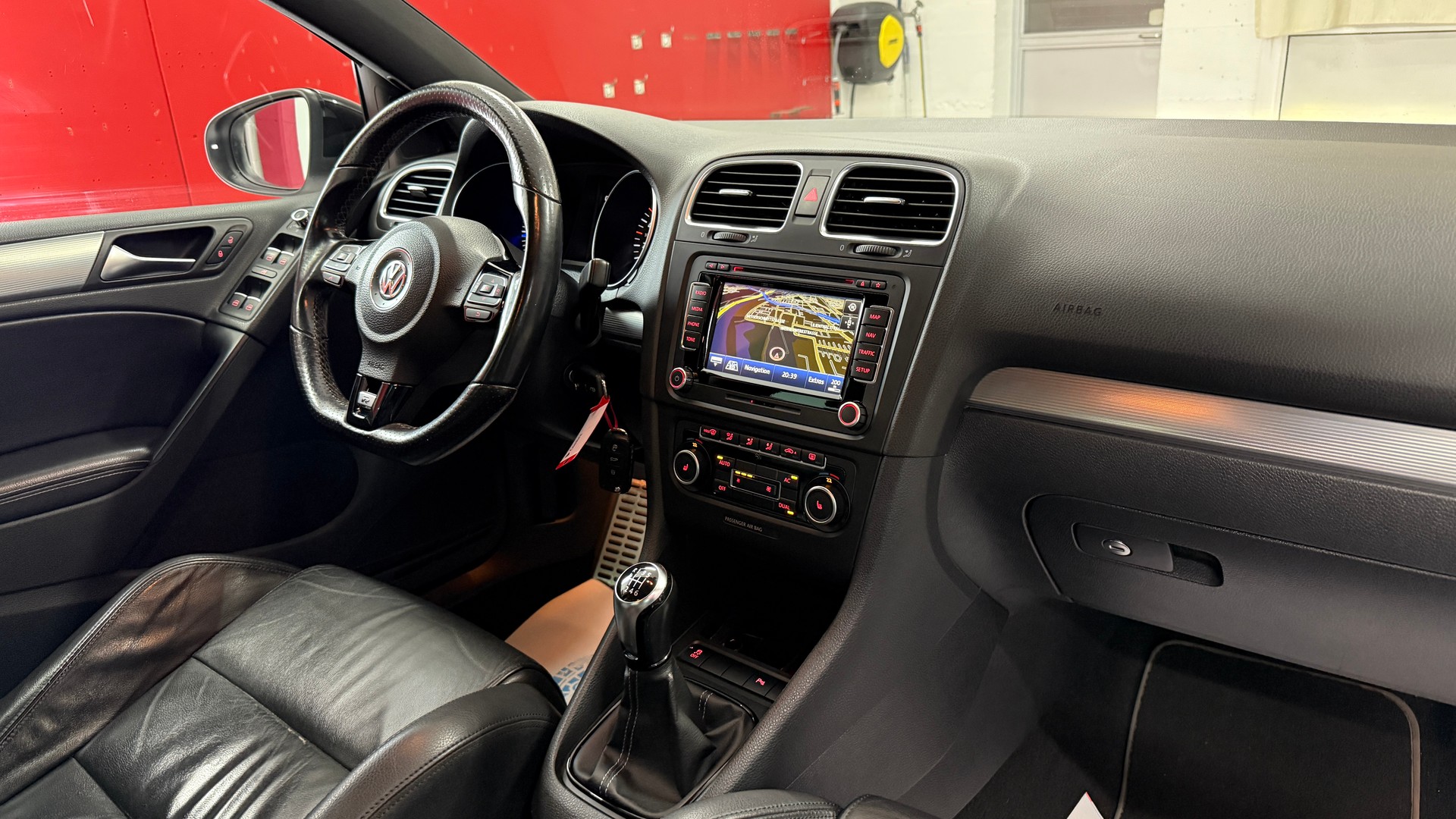 VW Golf 2.0 TSI R Team 4Motion abMFK*Servicegepflegt*8 fach bereift*Leder*Garantie u.v.m-image-20